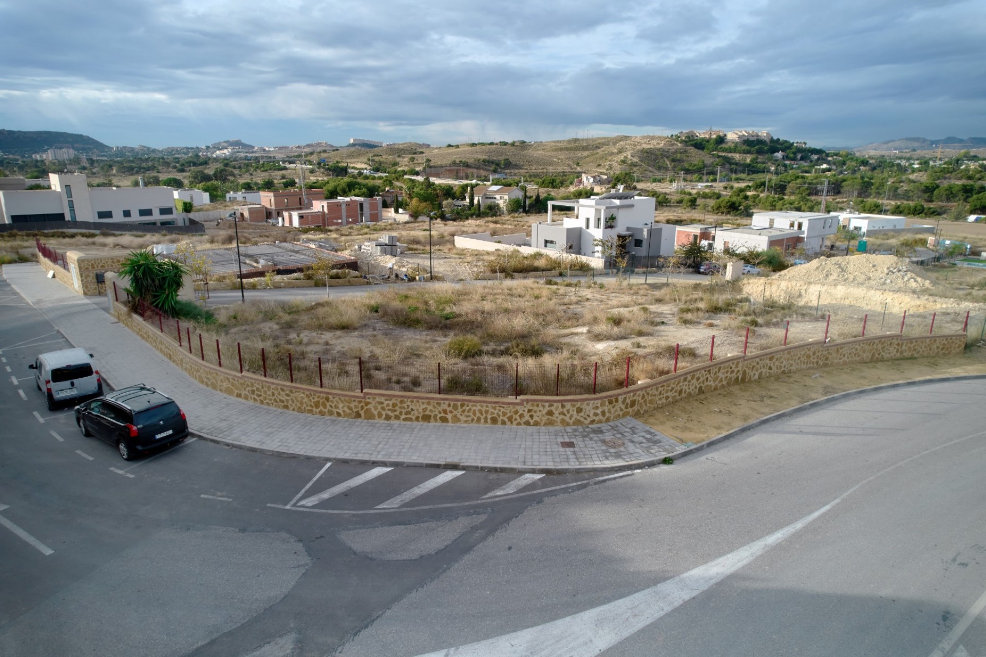 Reventa - Parcela / Terreno -
Alicante - Center