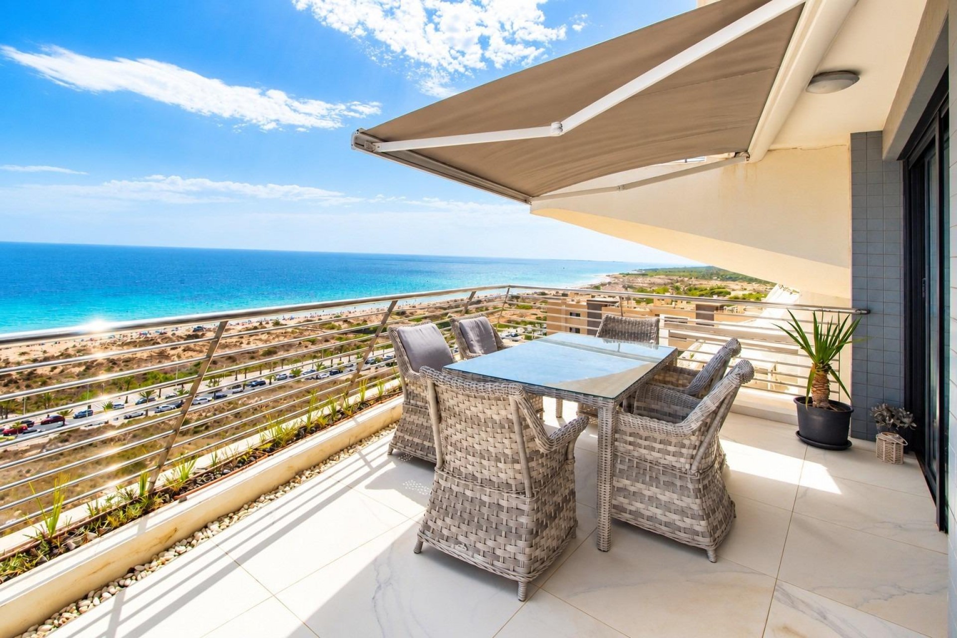 Reventa - Piso -
Arenales del sol - Arenales del Sol