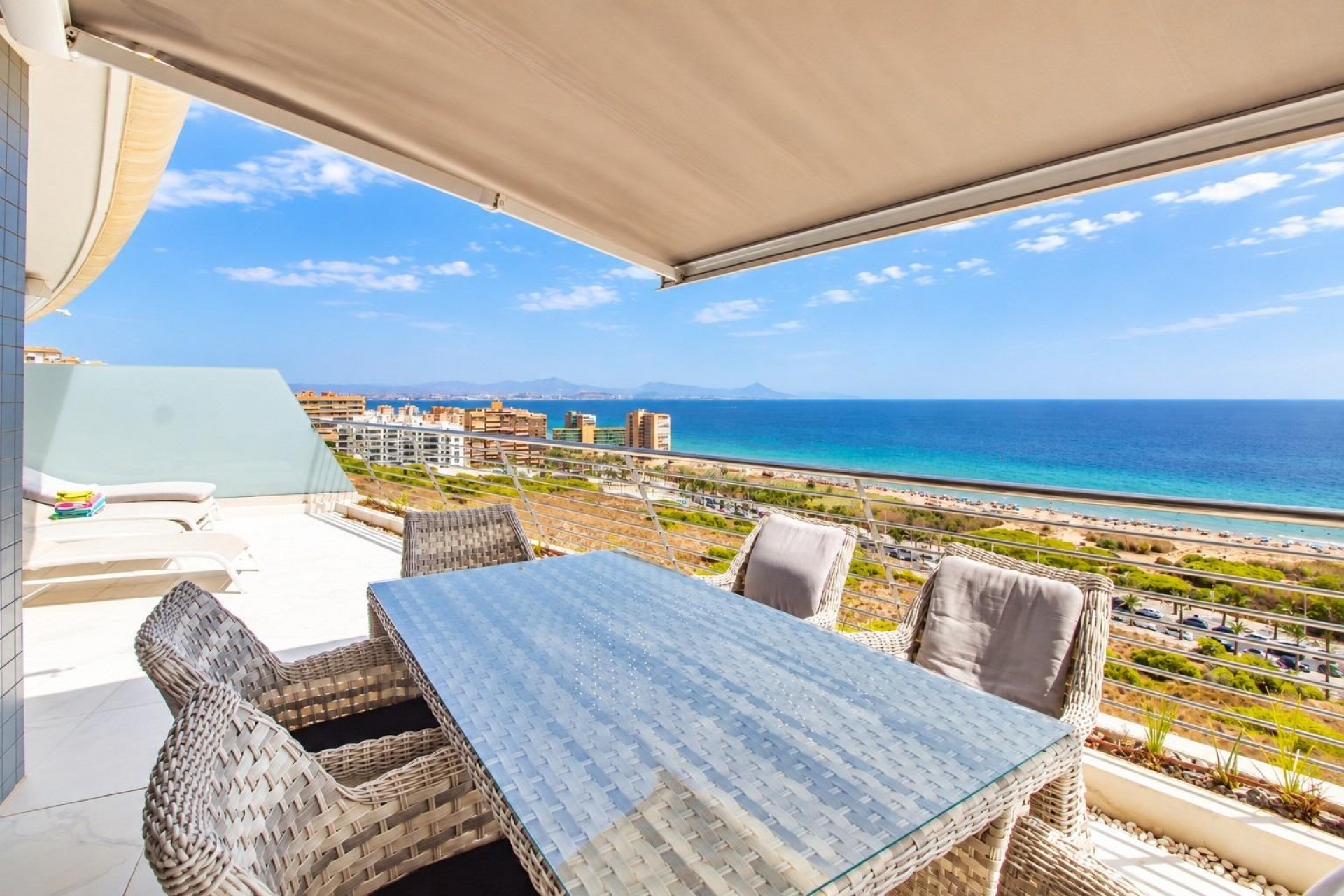 Reventa - Piso -
Arenales del sol - Arenales del Sol