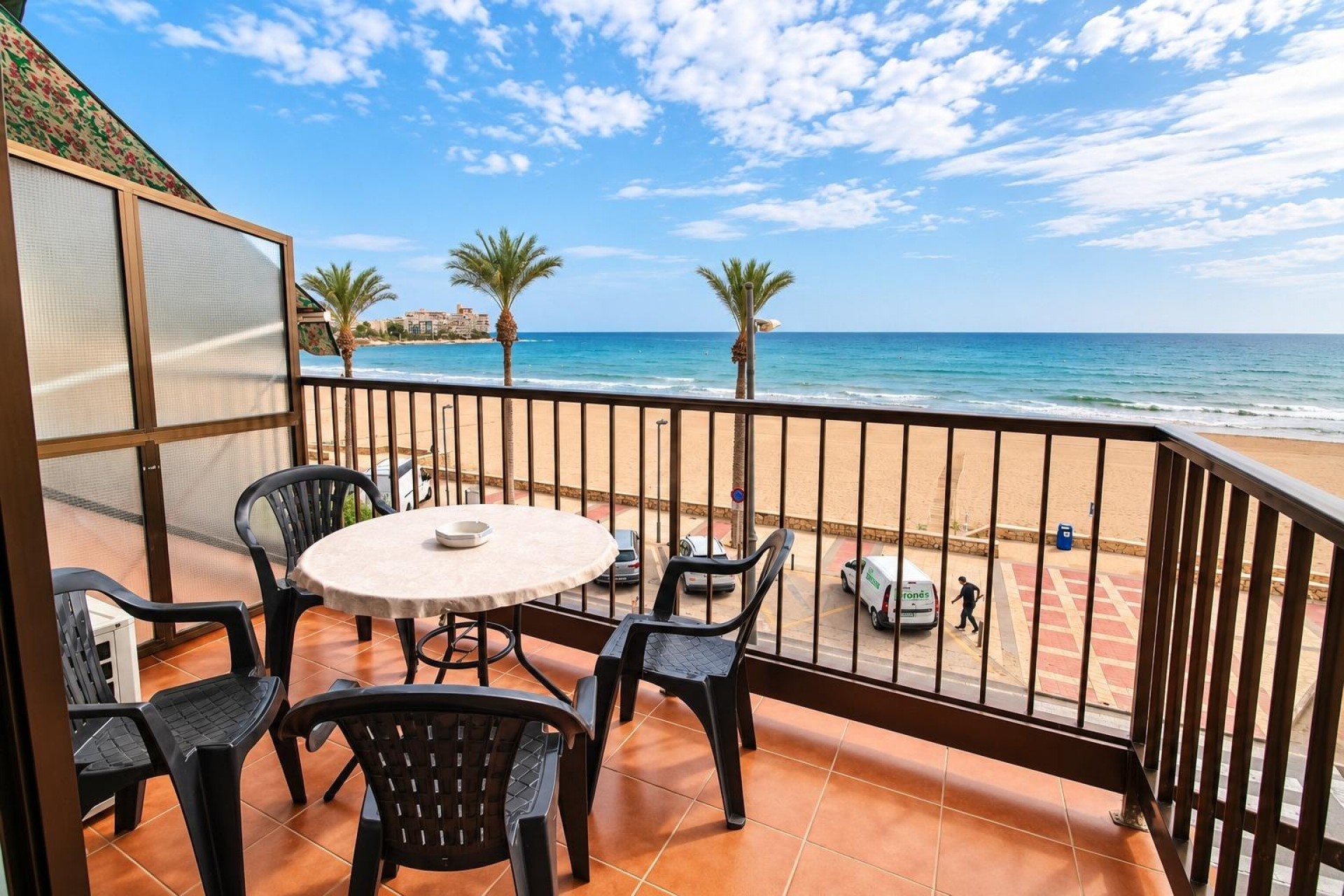 Reventa - Piso -
El Campello - Playa Muchavista