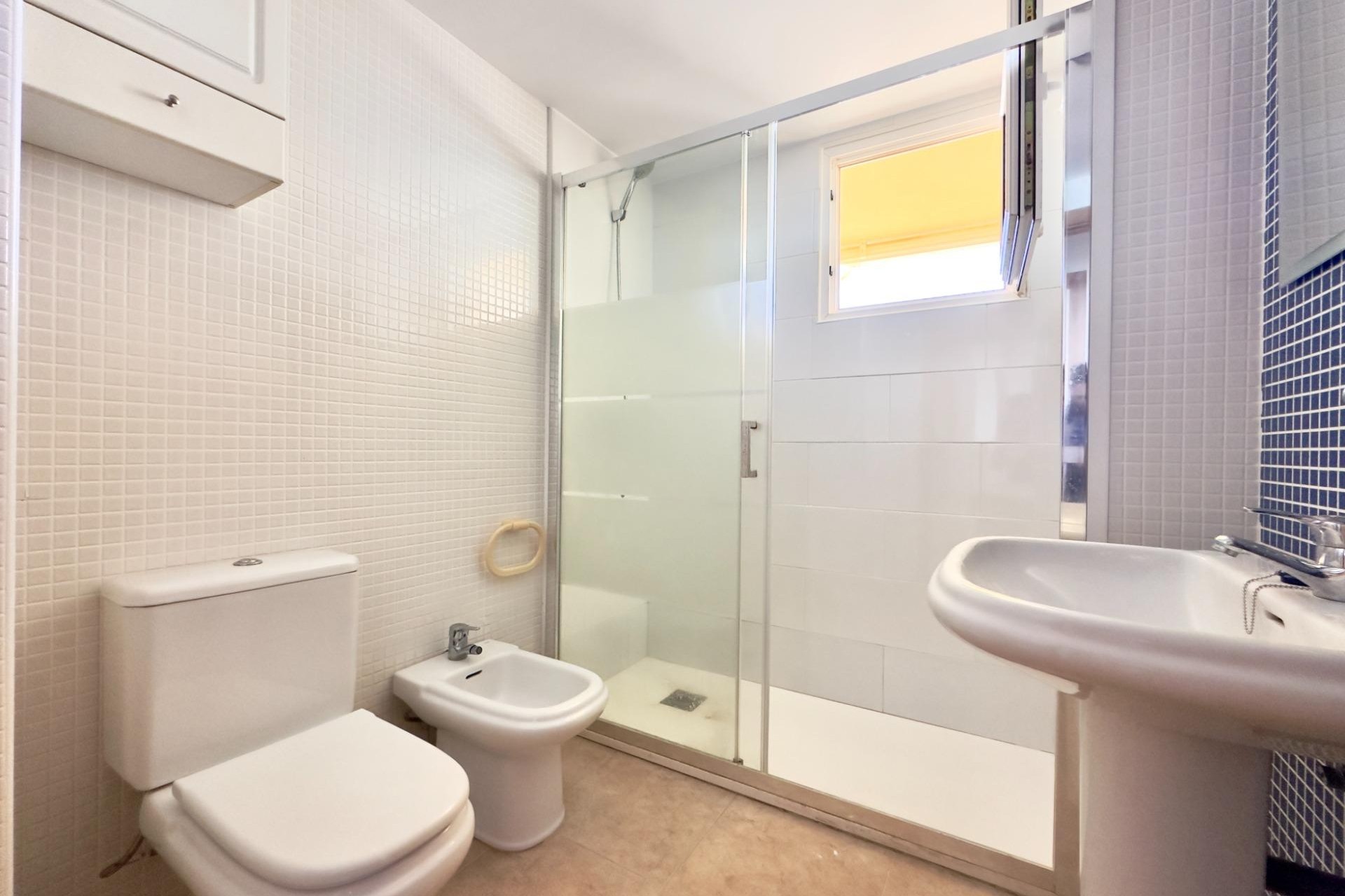 Reventa - Piso -
La Manga del Mar Menor - Playa del Esparto-Veneziola