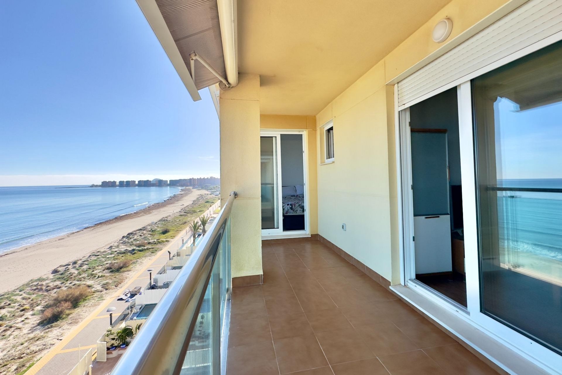 Reventa - Piso -
La Manga del Mar Menor - Playa del Esparto-Veneziola
