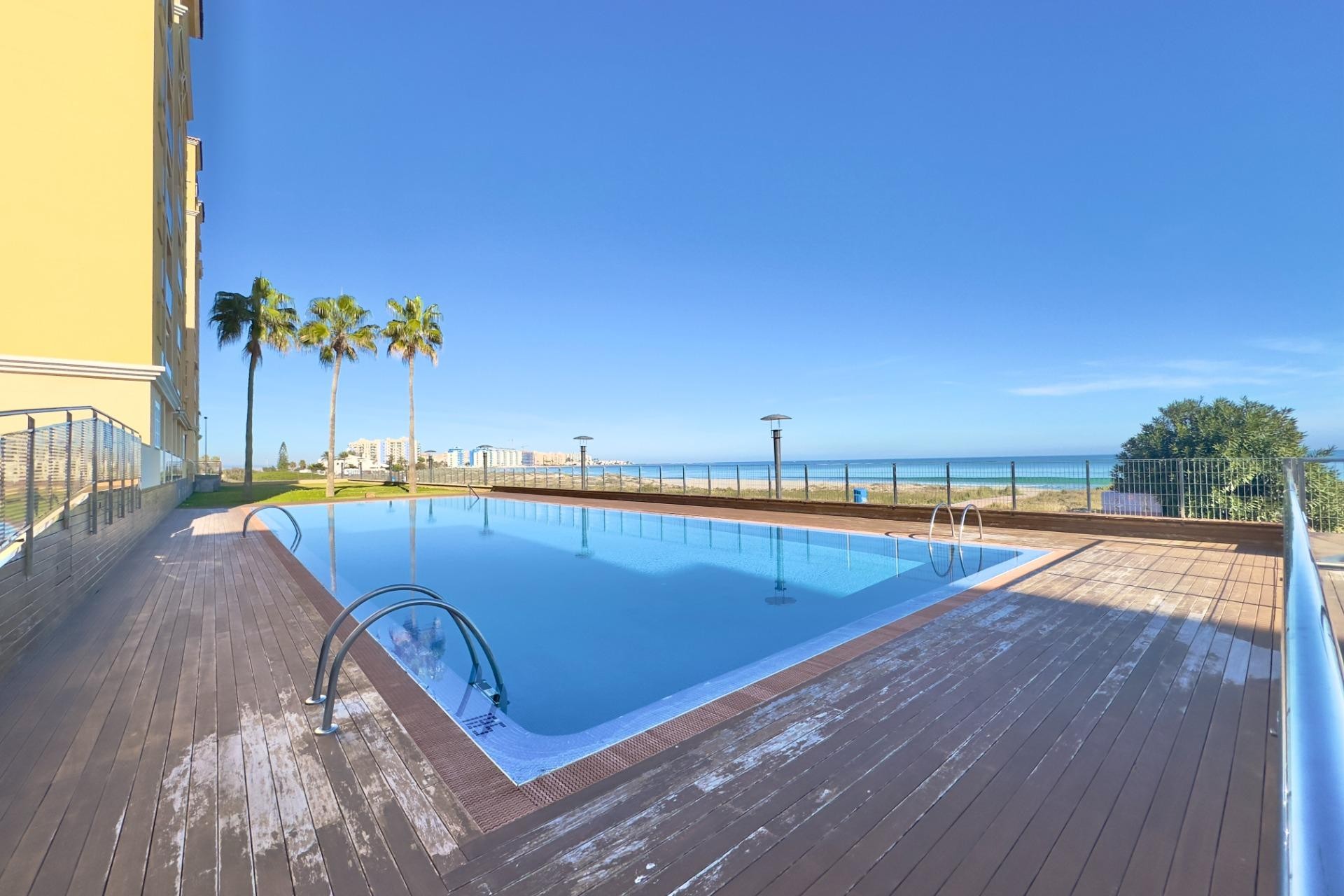 Reventa - Piso -
La Manga del Mar Menor - Playa del Esparto-Veneziola