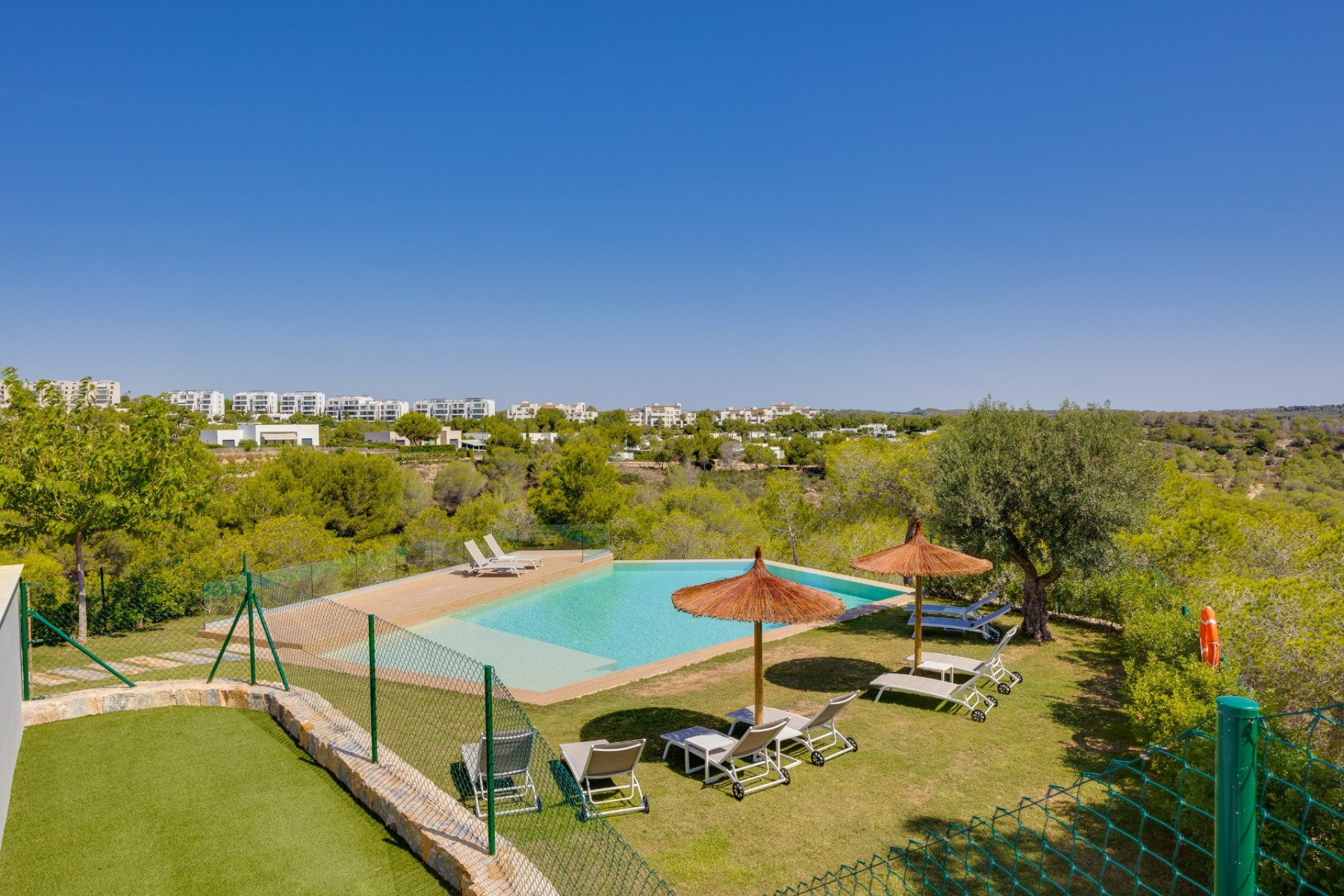Reventa - Piso -
Las Colinas Golf Resort - Las Colinas golf