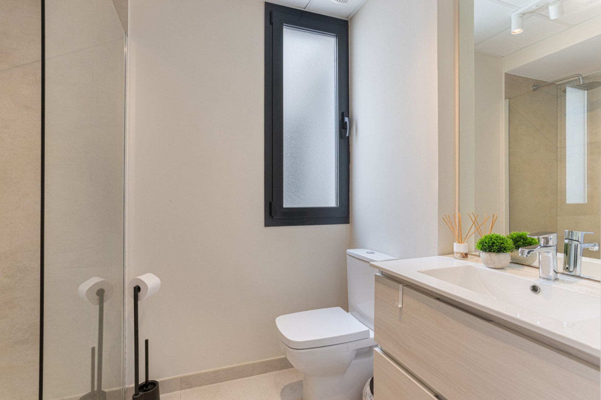 Reventa - Piso -
Mar de Cristal