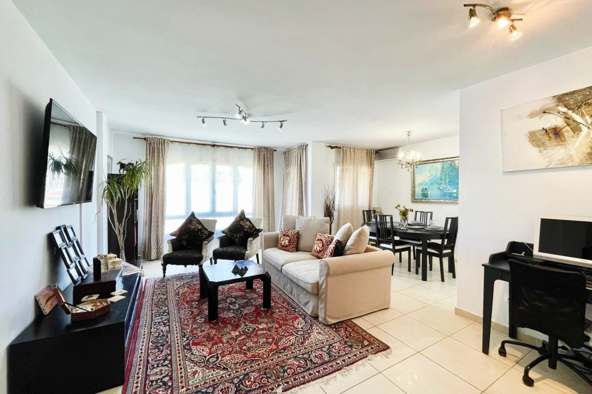 Reventa - Piso -
Marbella - Nueva Andalucía