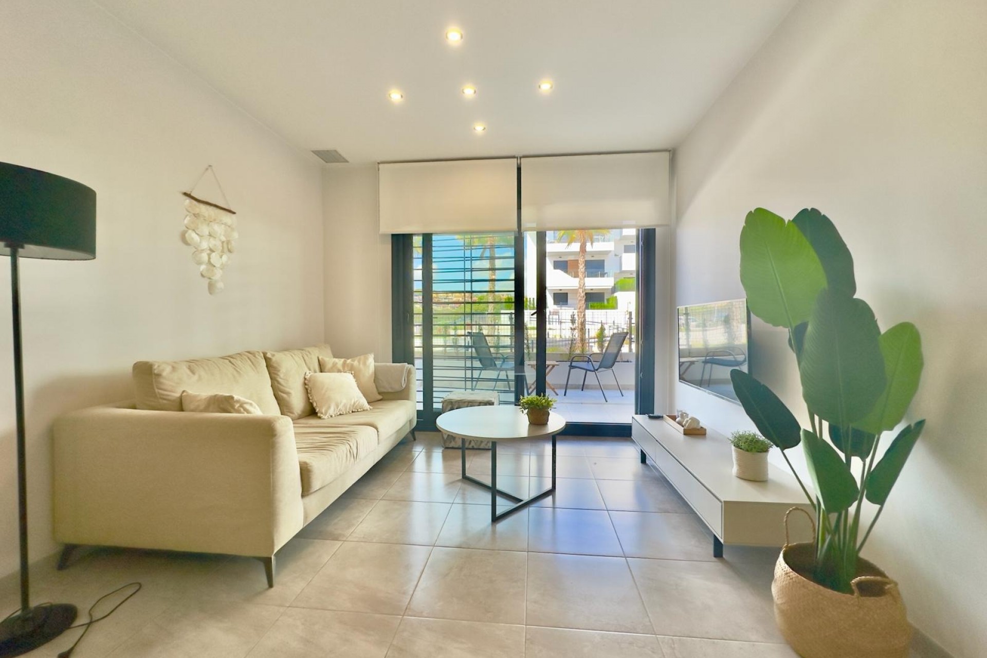 Reventa - Piso -
Orihuela Costa - Las Filipinas