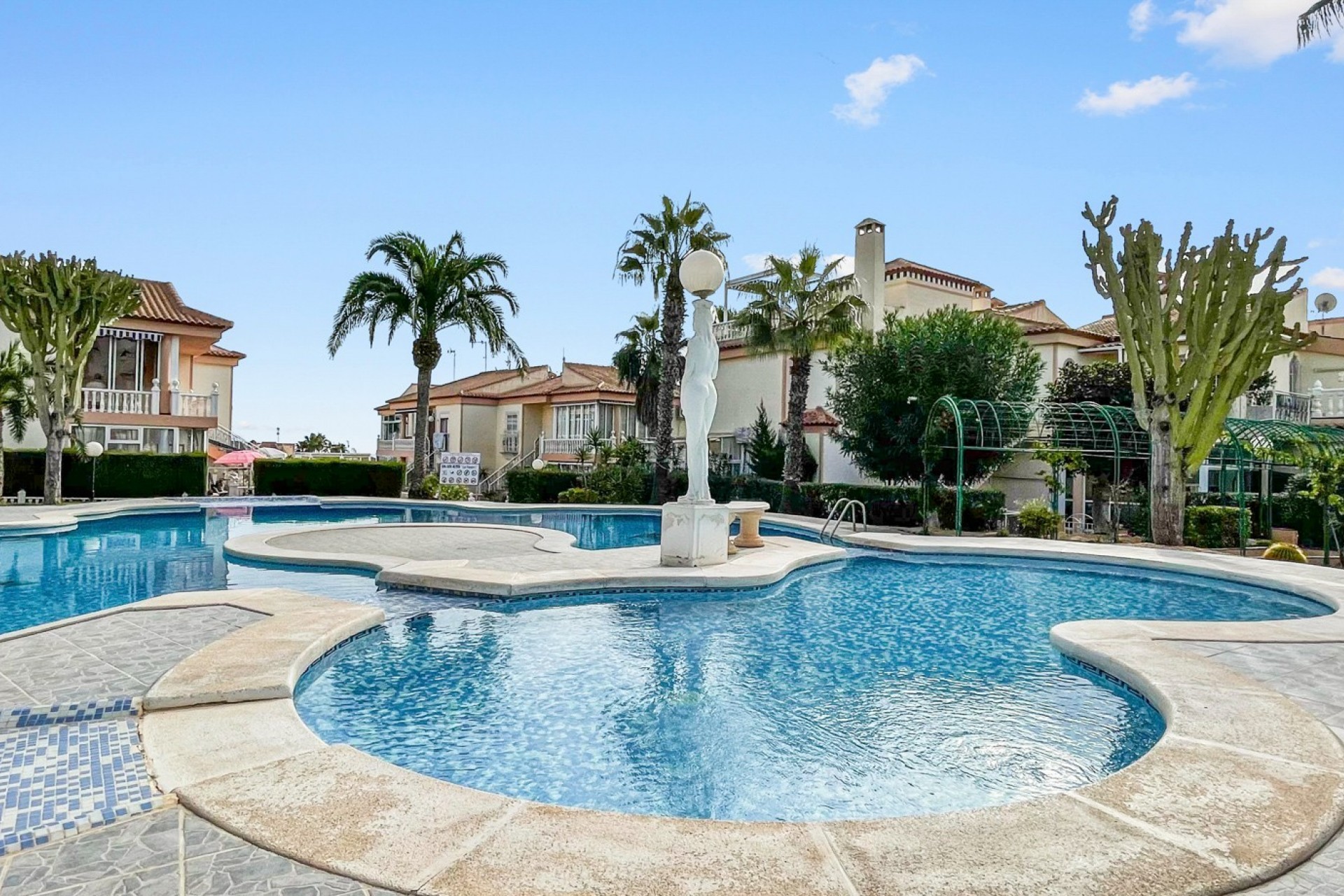 Reventa - Piso -
Orihuela Costa - Los Altos *