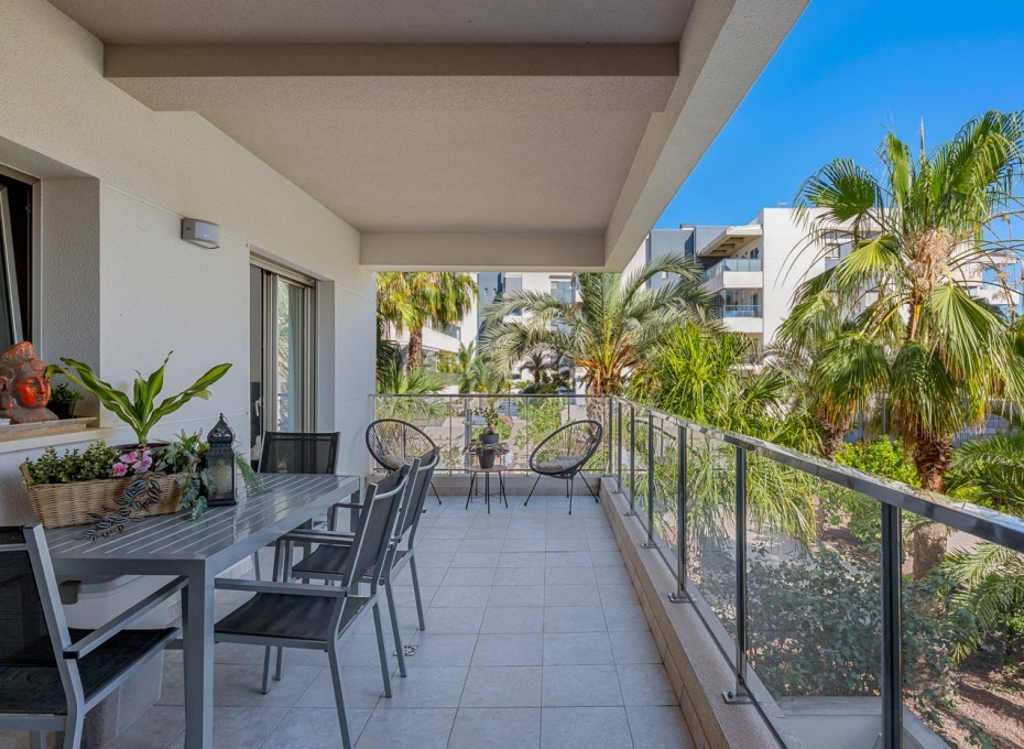 Reventa - Piso -
Orihuela Costa - Los Dolses