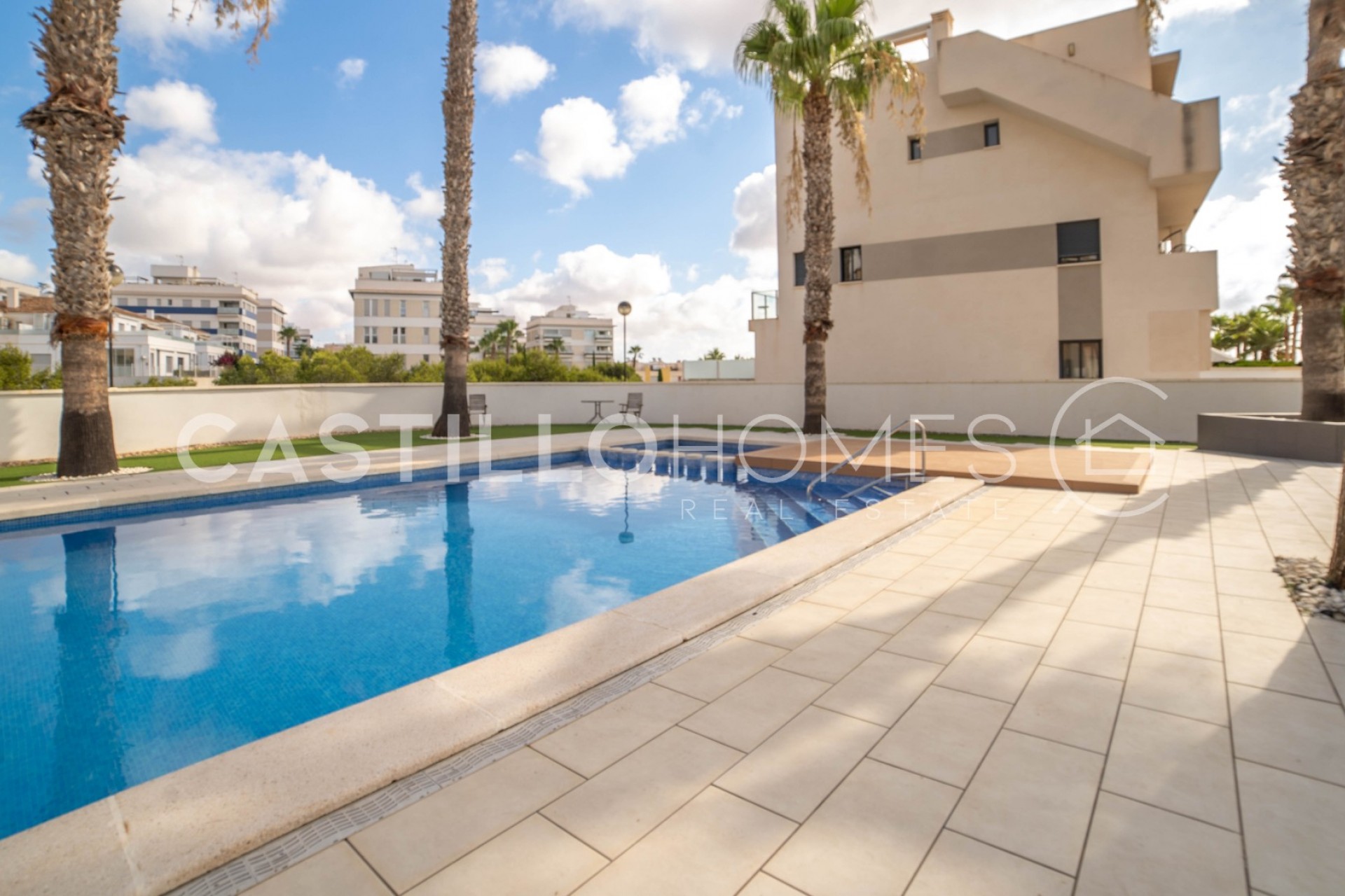 Reventa - Piso -
Orihuela Costa - Los Dolses
