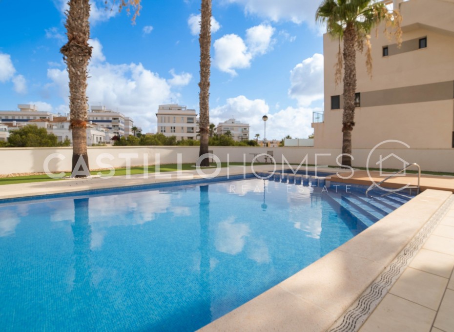 Reventa - Piso -
Orihuela Costa - Los Dolses