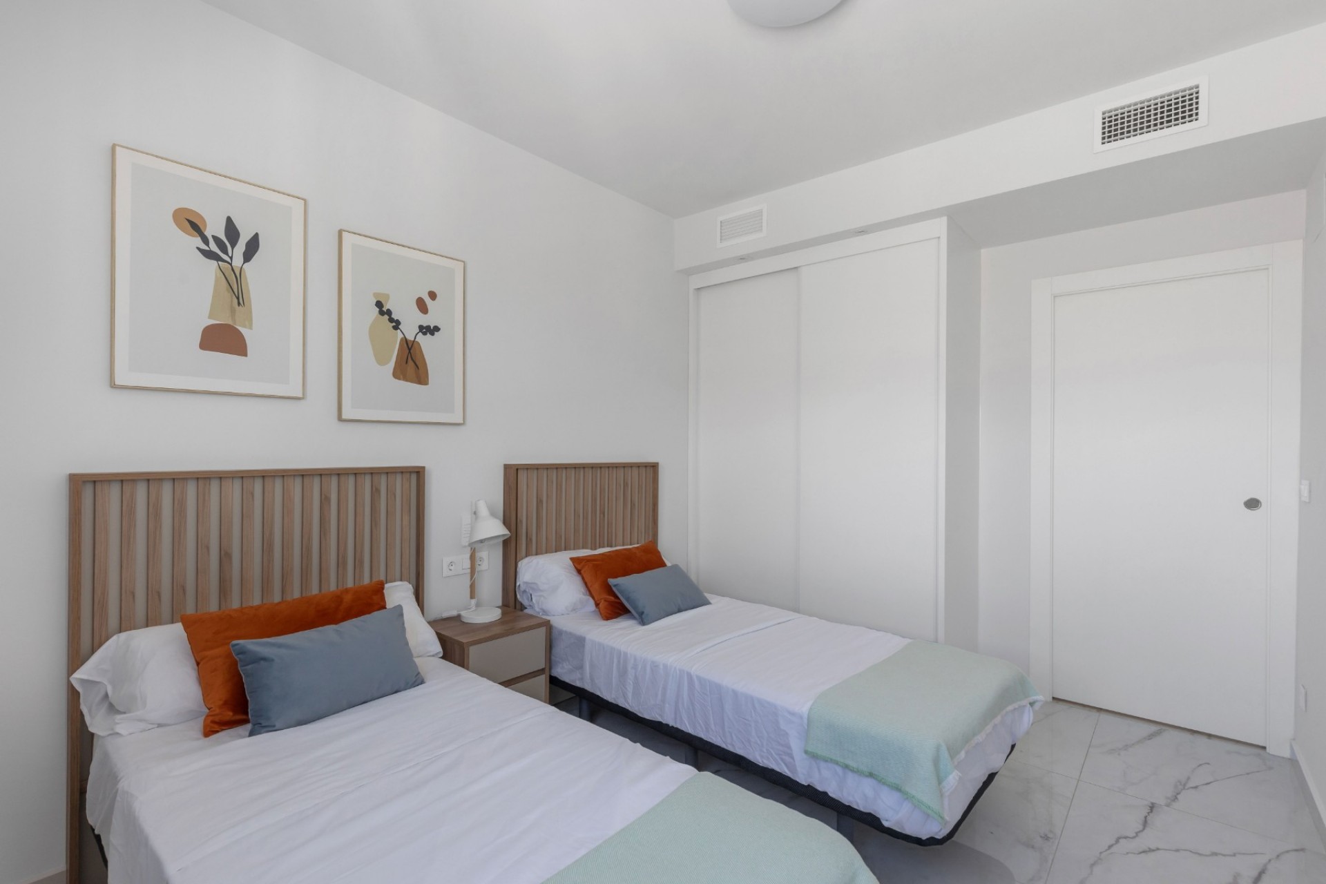 Reventa - Piso -
Orihuela Costa - Playa Flamenca