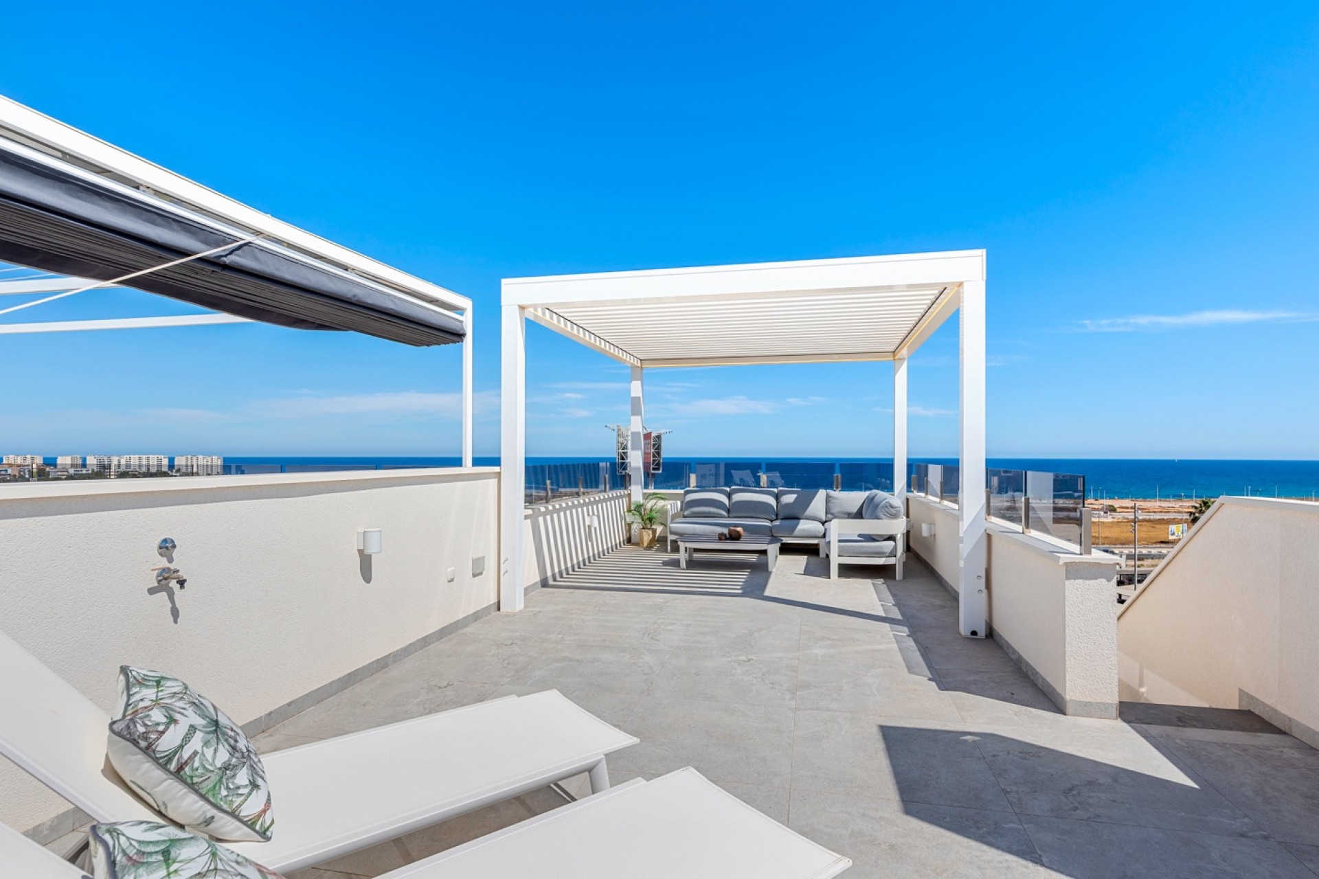 Reventa - Piso -
Orihuela Costa