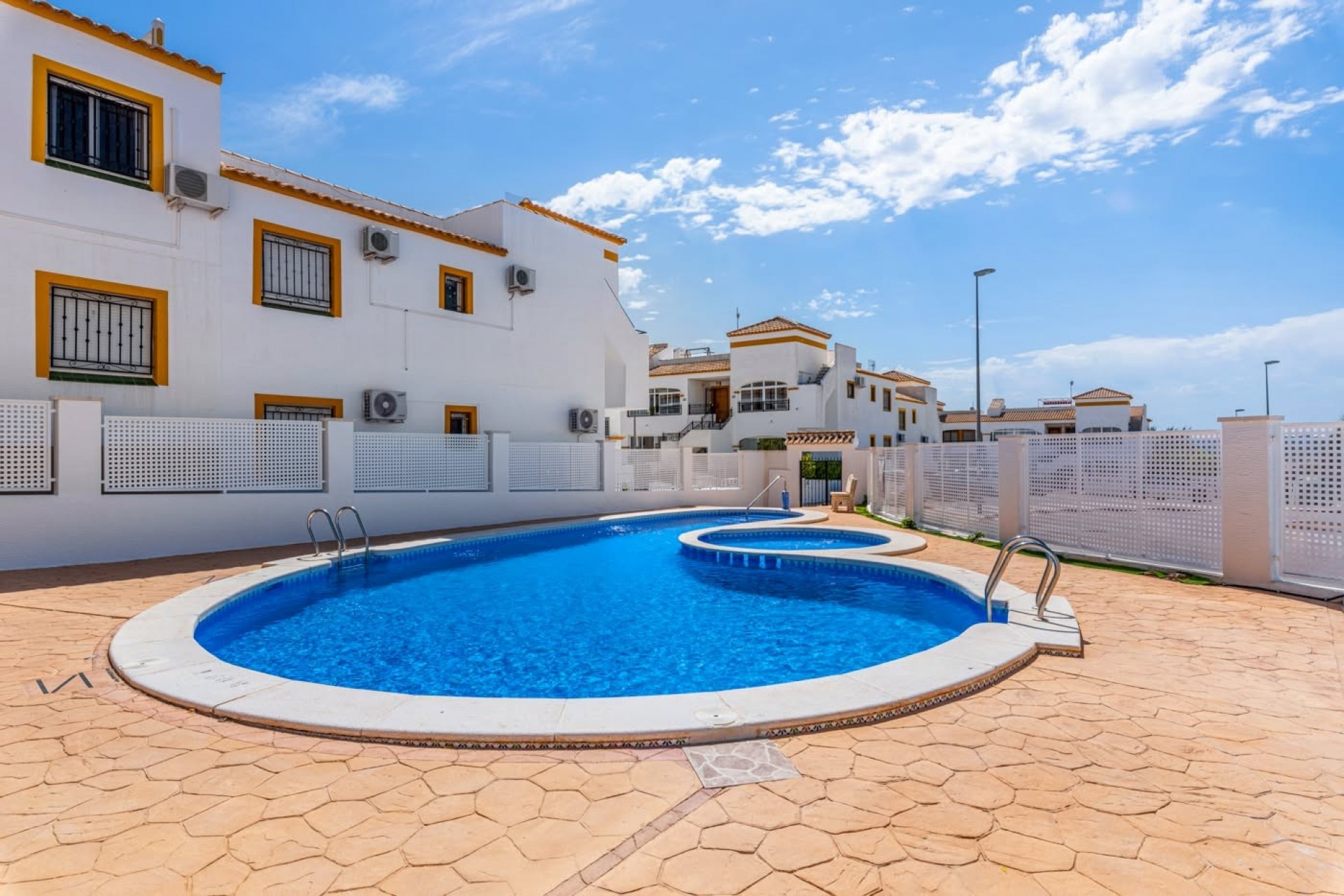 Reventa - Piso -
Orihuela - Entre Naranjos Vistabella