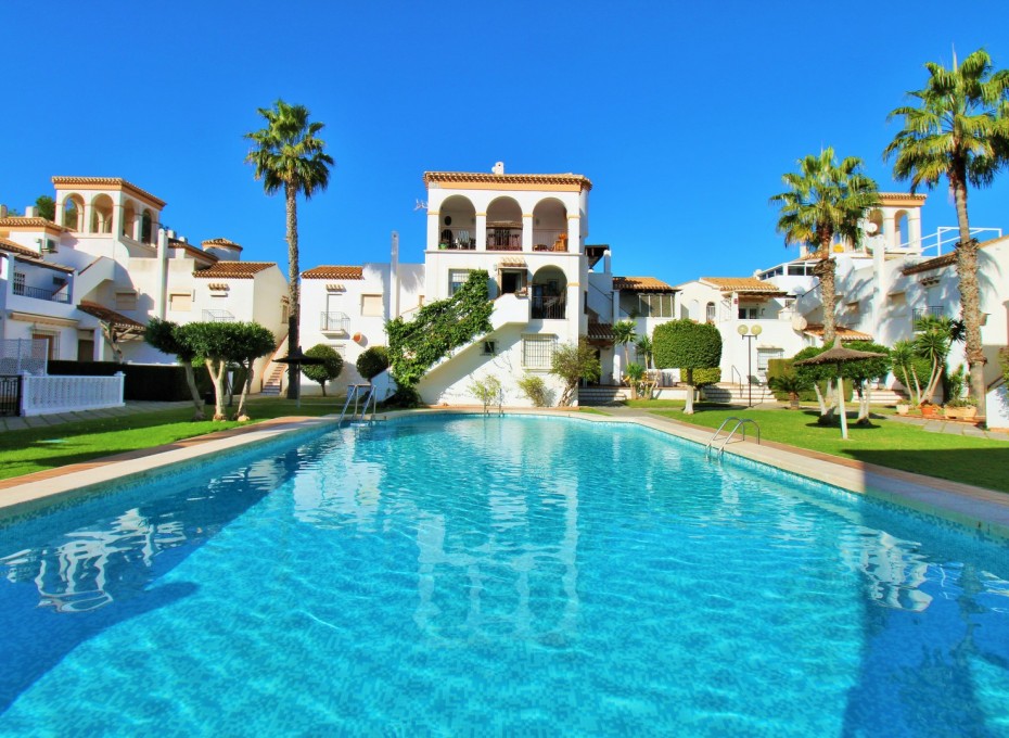 Reventa - Piso -
Playa Flamenca