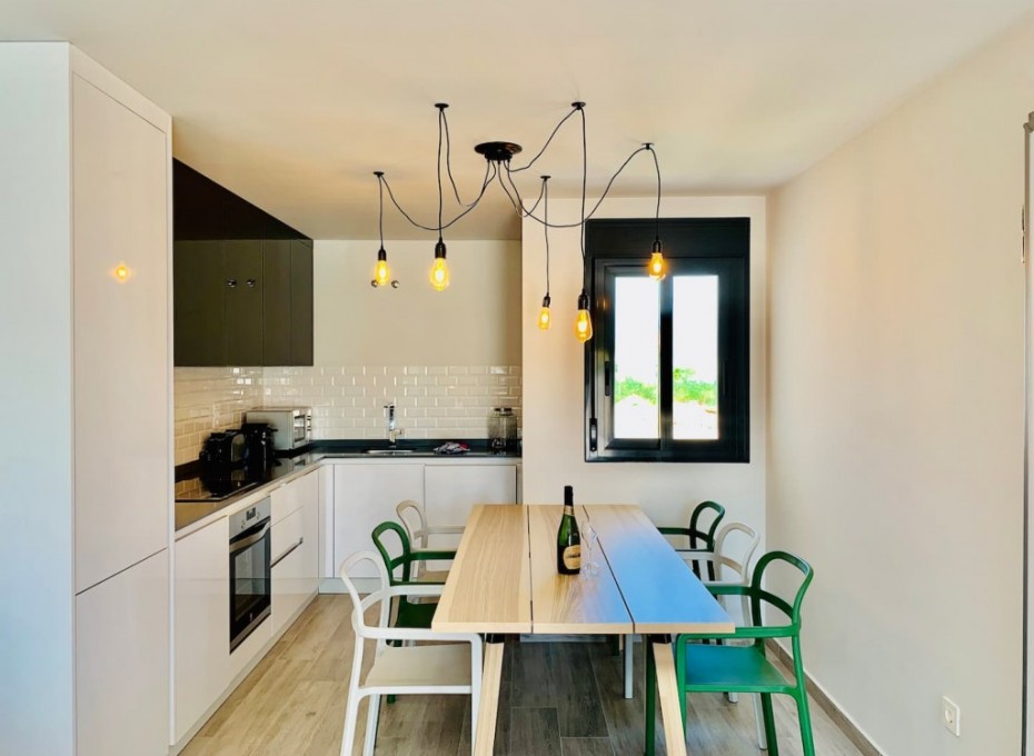 Reventa - Piso -
San Miguel de Salinas