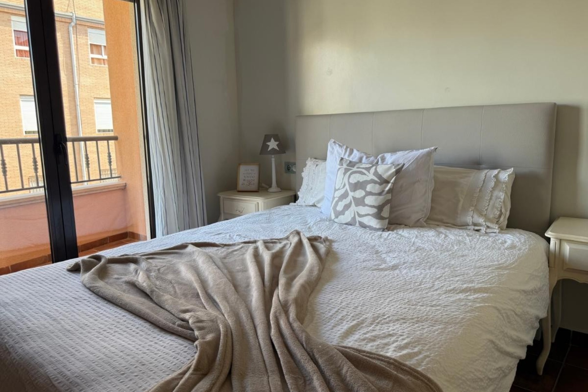 Reventa - Piso -
San Miguel de Salinas