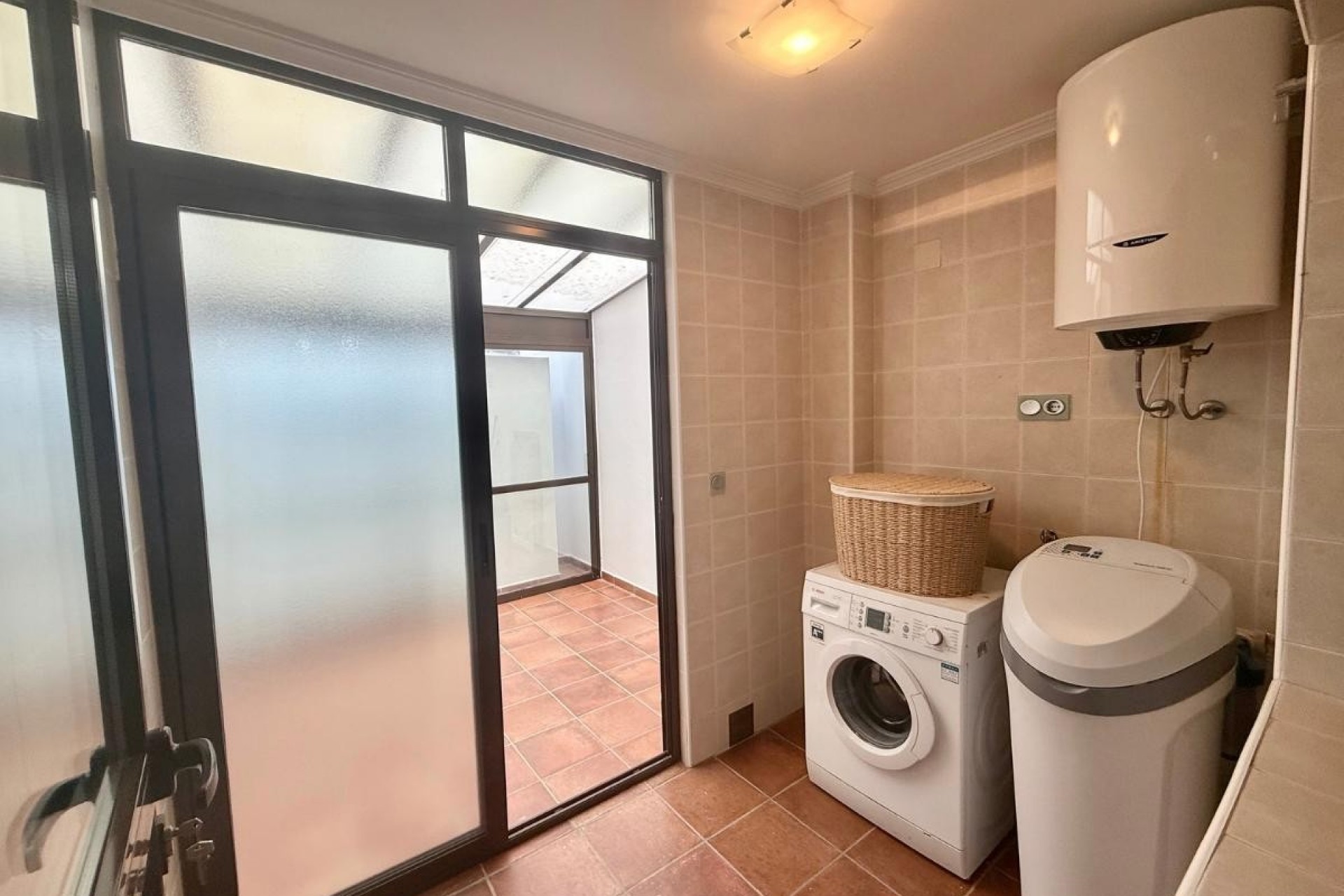 Reventa - Piso -
San Miguel de Salinas