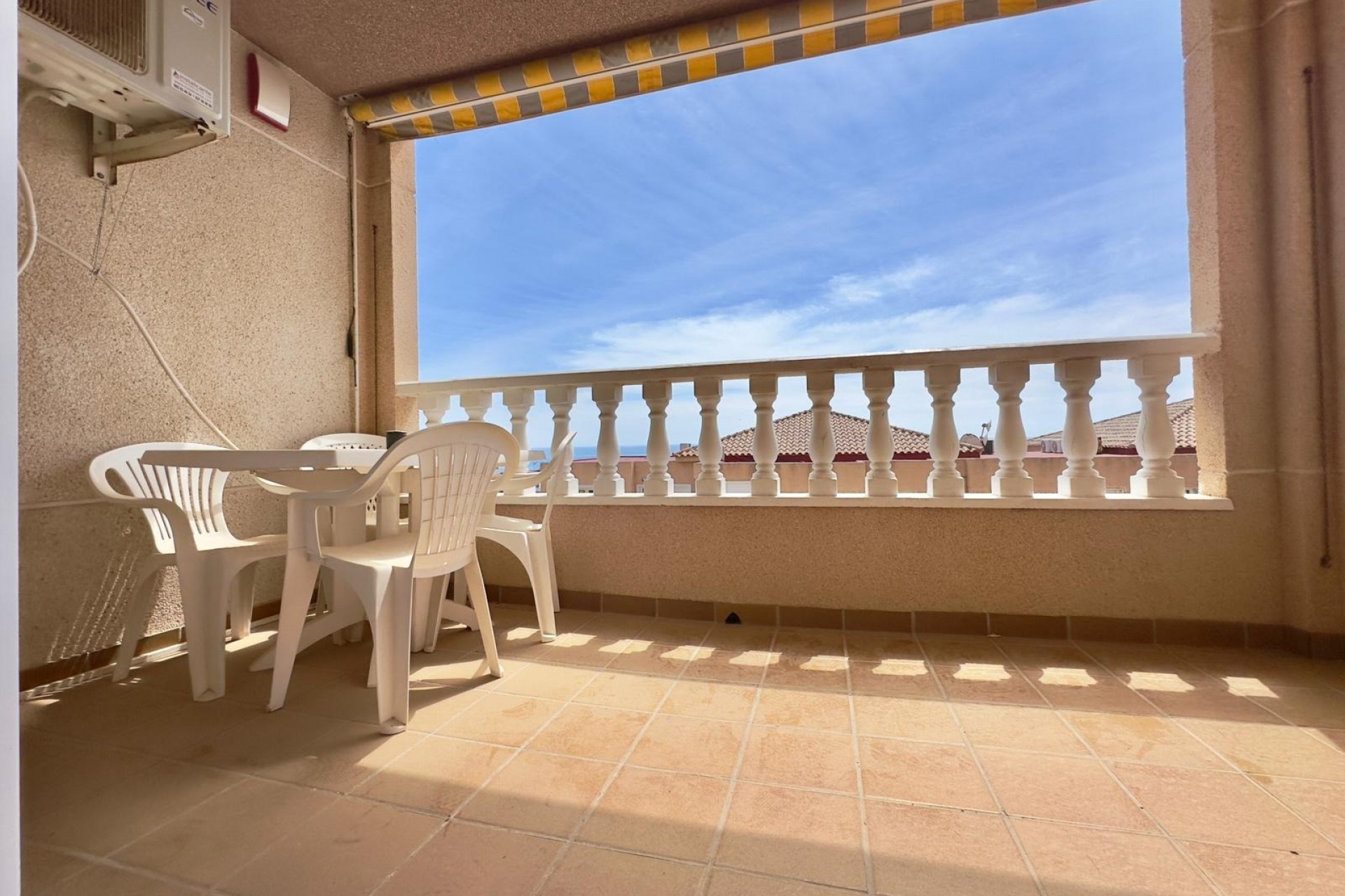 Reventa - Piso -
Torrevieja - Cabo Cervera