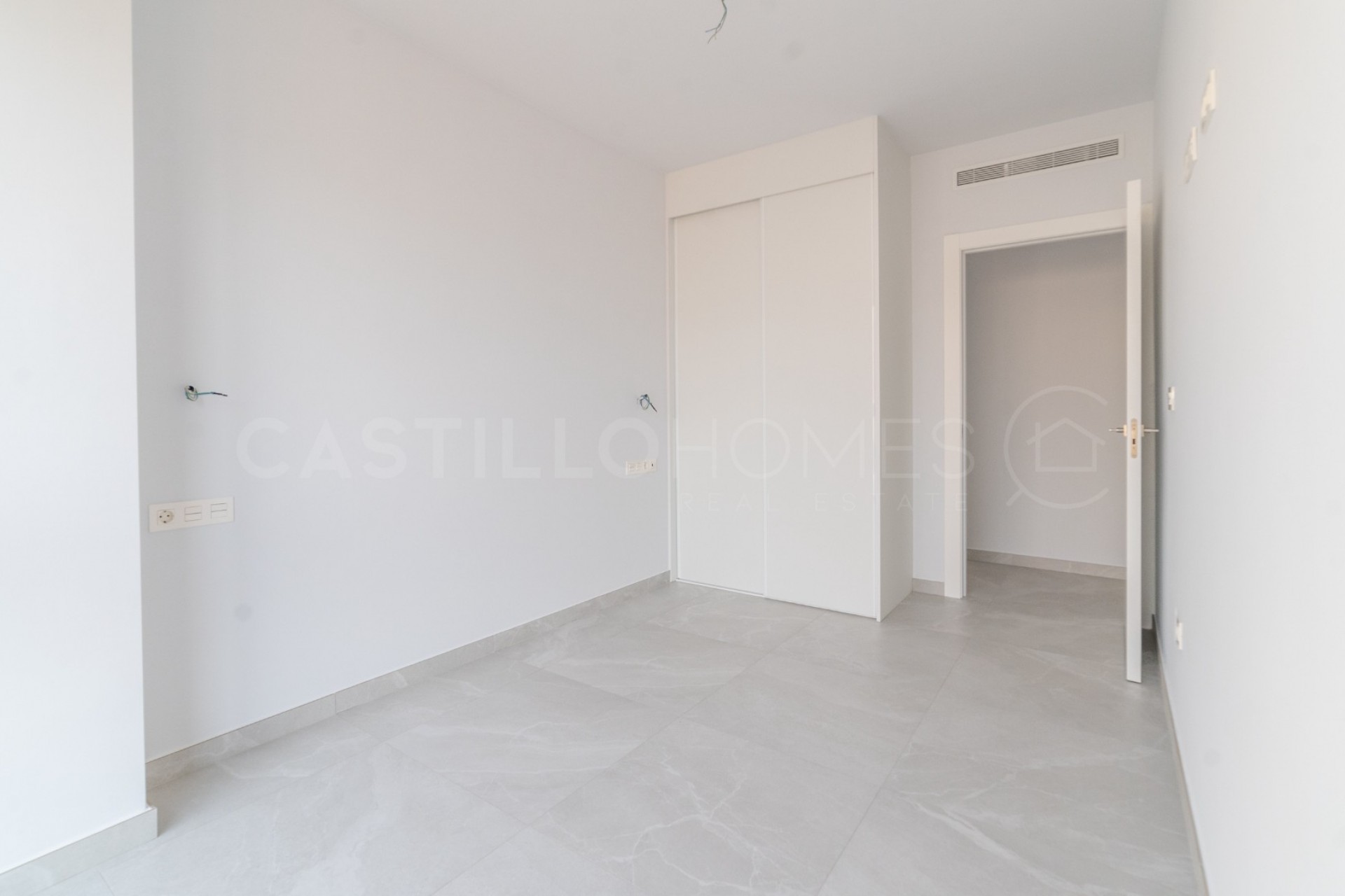 Reventa - Piso -
Torrevieja - Centro