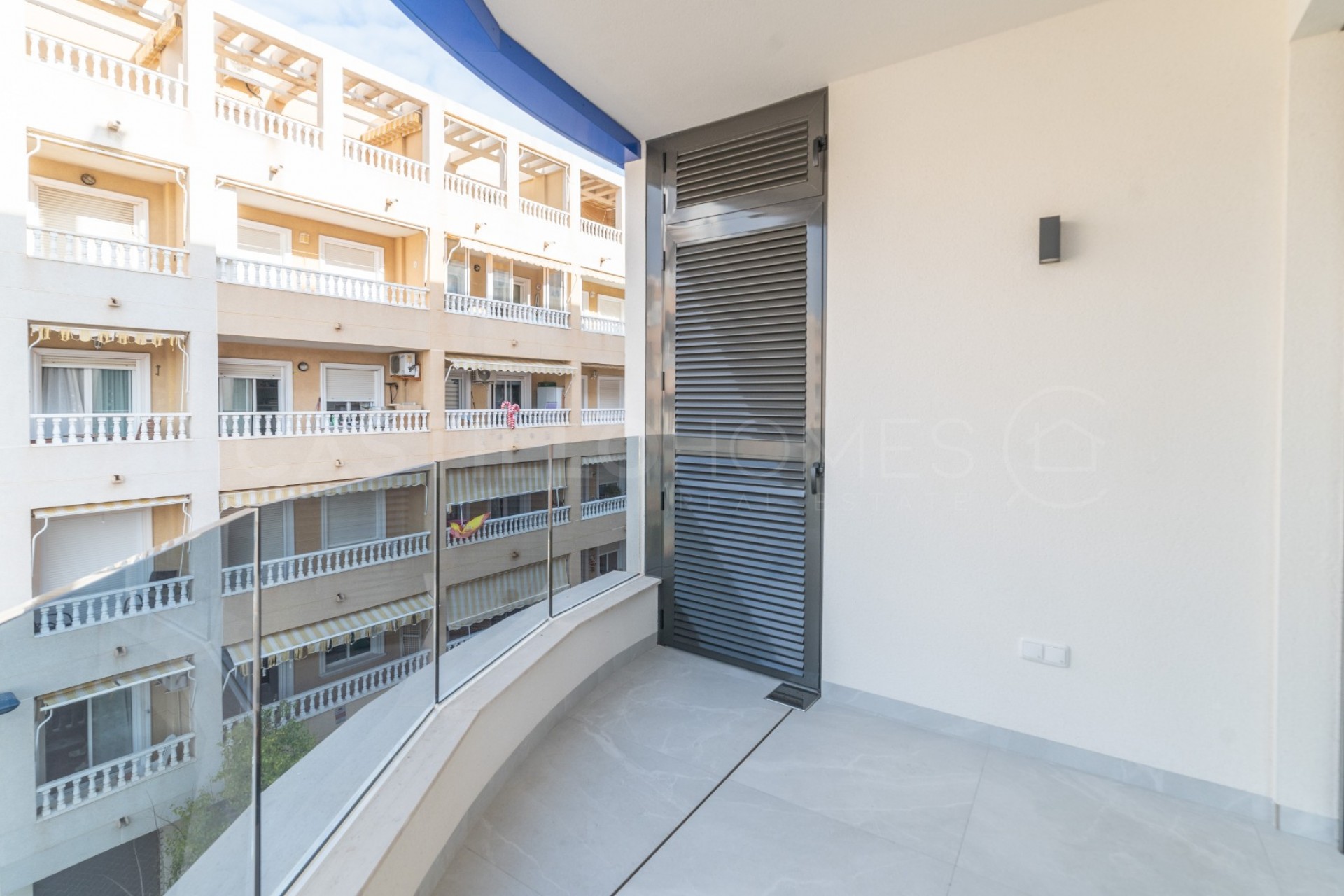 Reventa - Piso -
Torrevieja - Centro