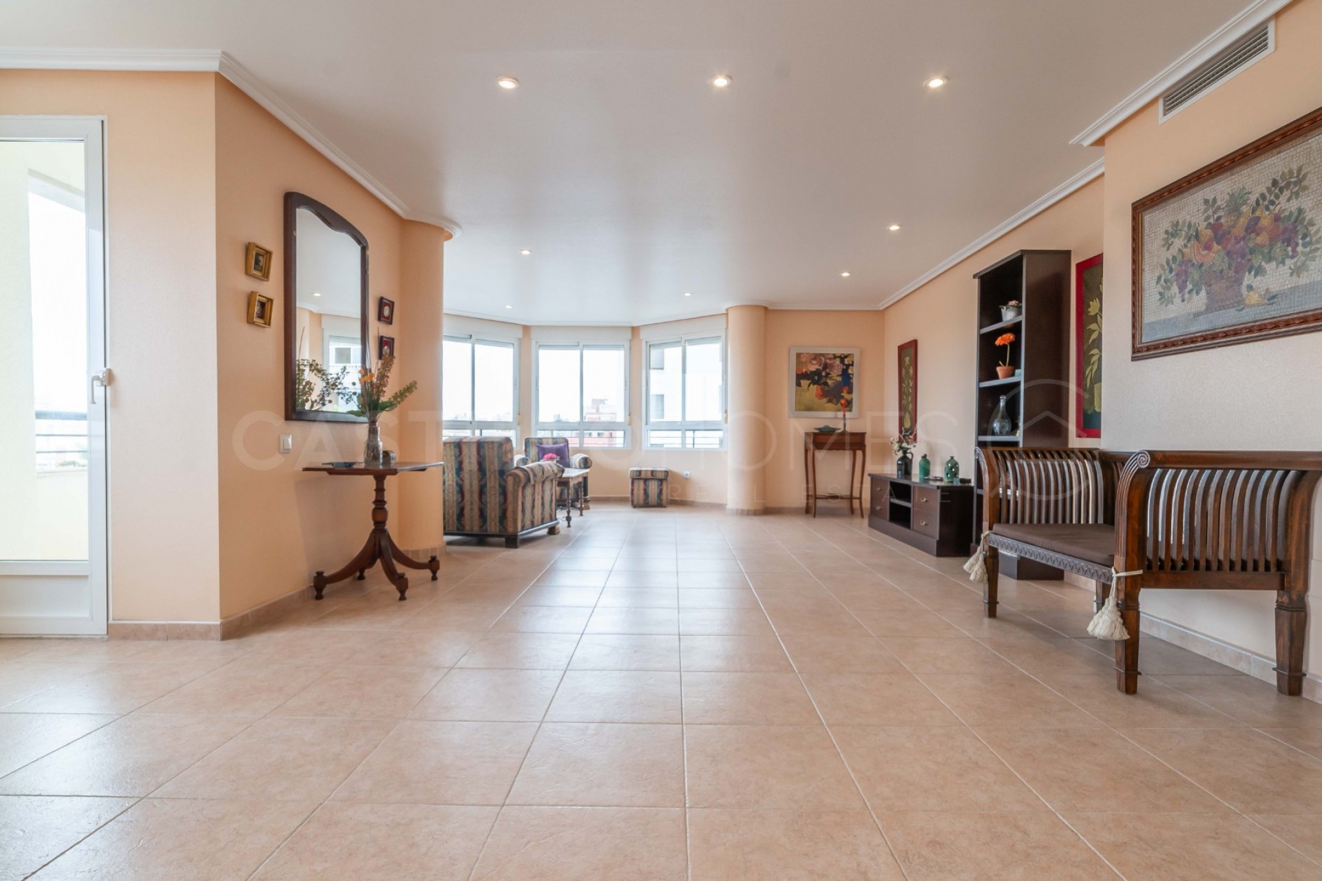 Reventa - Piso -
Torrevieja - Centro