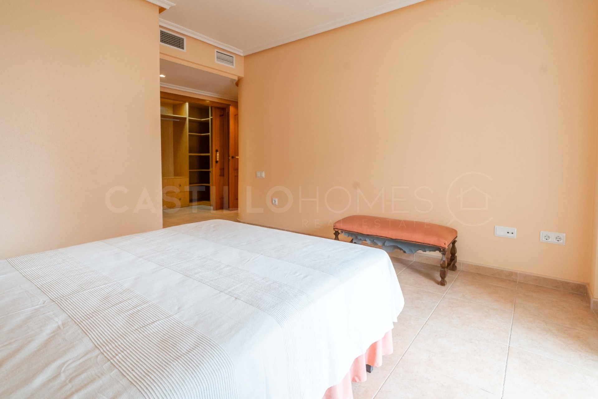 Reventa - Piso -
Torrevieja - Centro