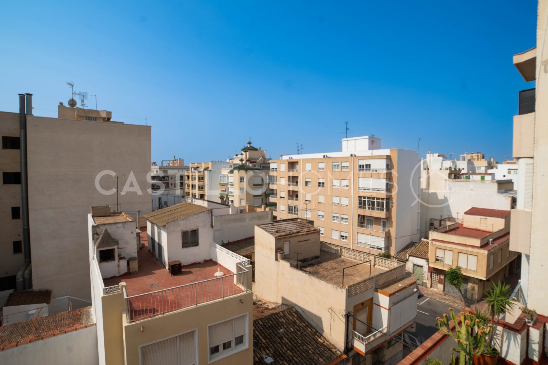 Reventa - Piso -
Torrevieja - Centro