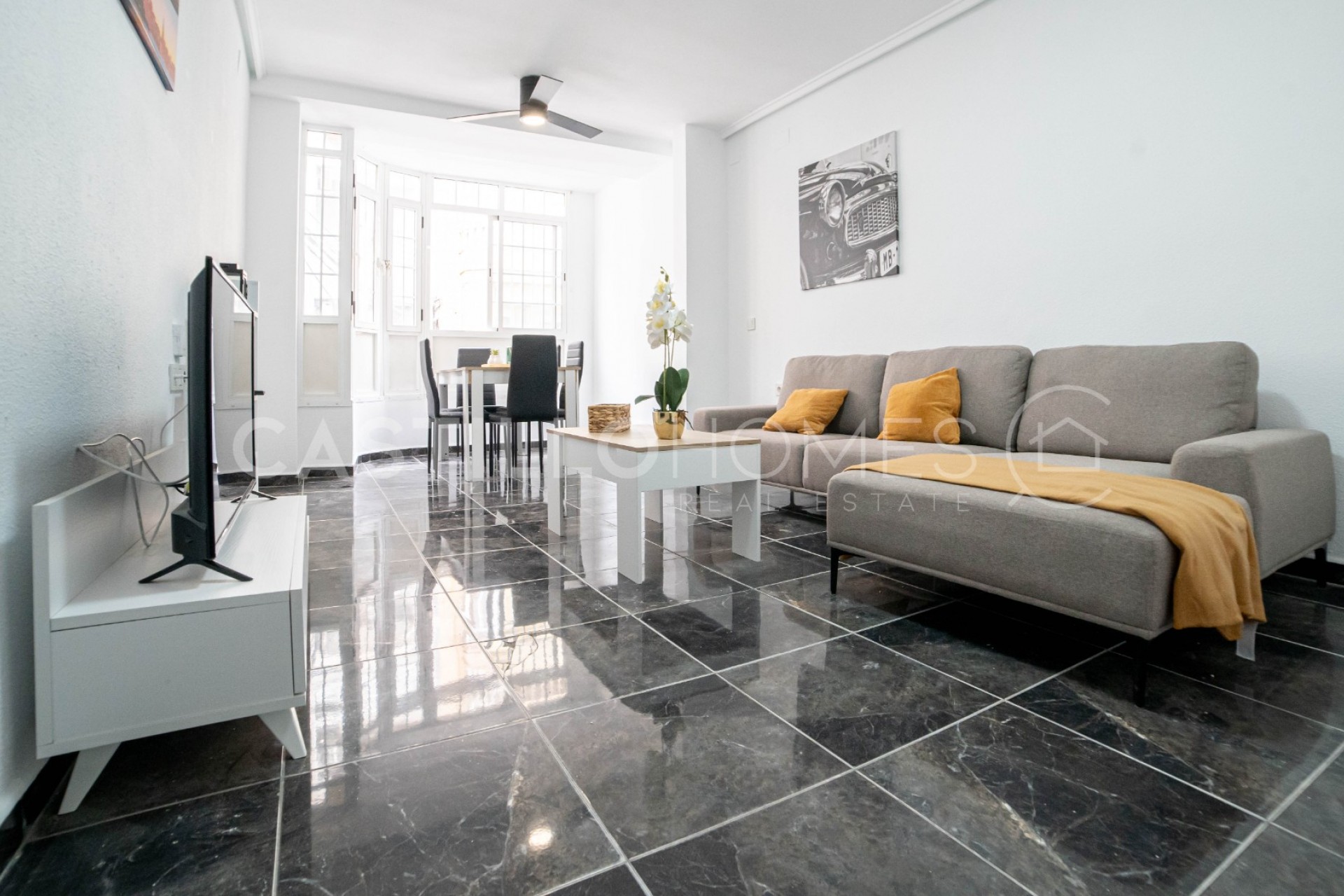 Reventa - Piso -
Torrevieja - Centro