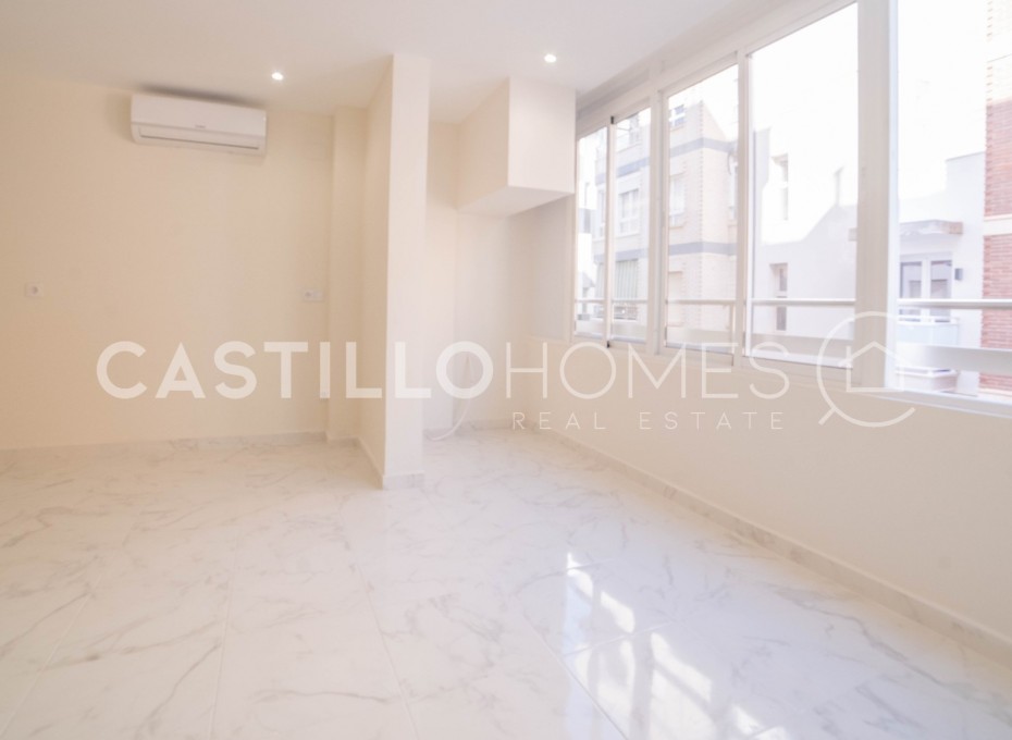 Reventa - Piso -
Torrevieja - Centro