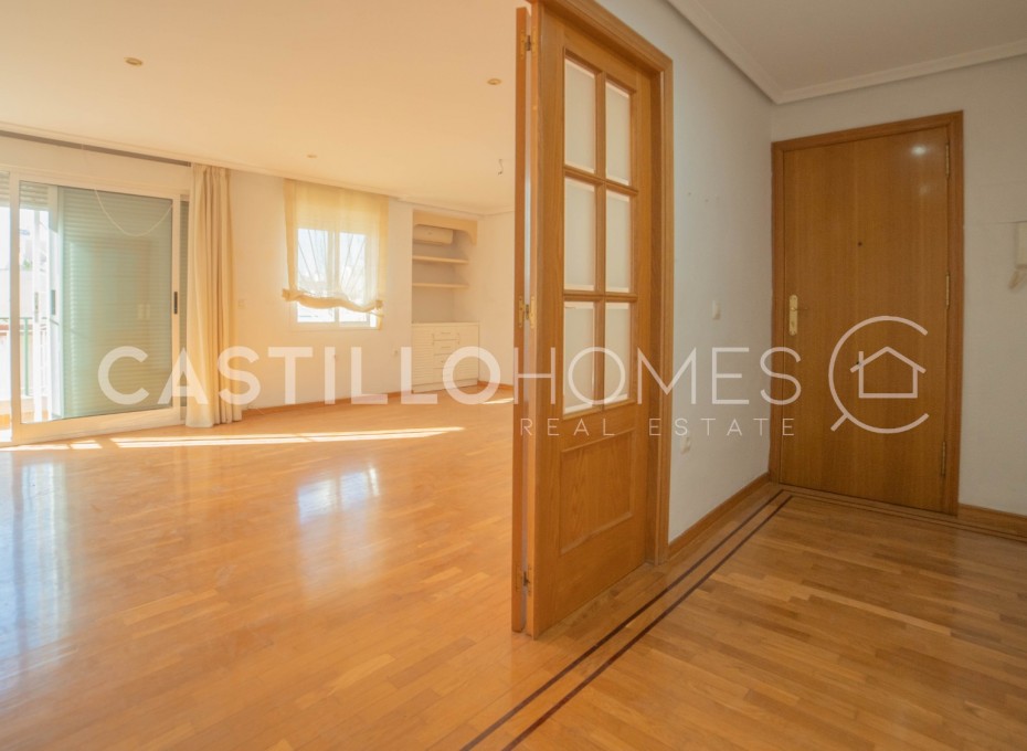 Reventa - Piso -
Torrevieja - Centro