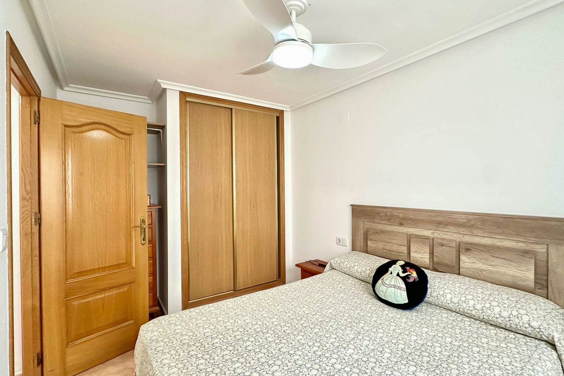 Reventa - Piso -
Torrevieja - Centro