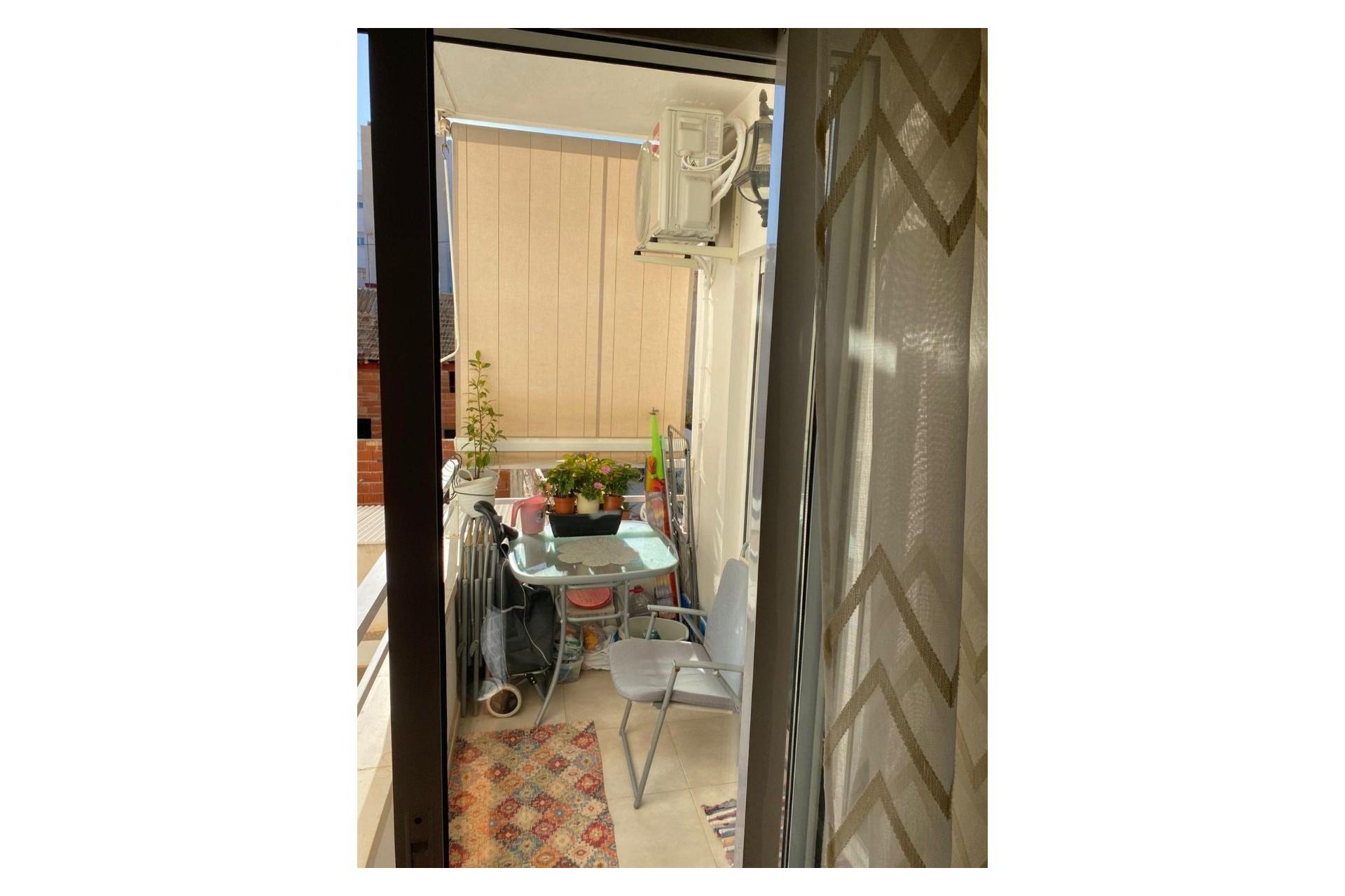 Reventa - Piso -
Torrevieja - Centro