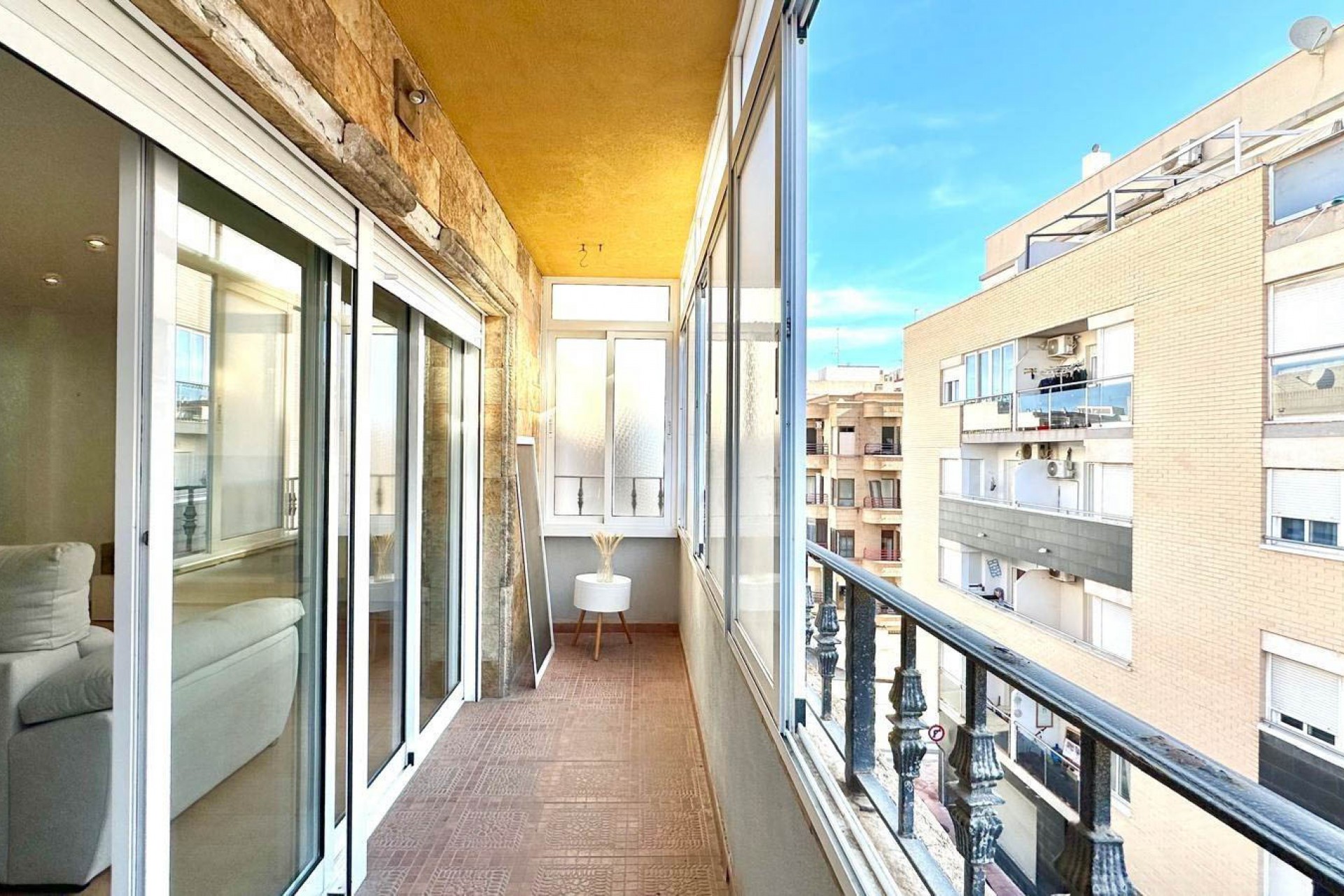 Reventa - Piso -
Torrevieja - Centro