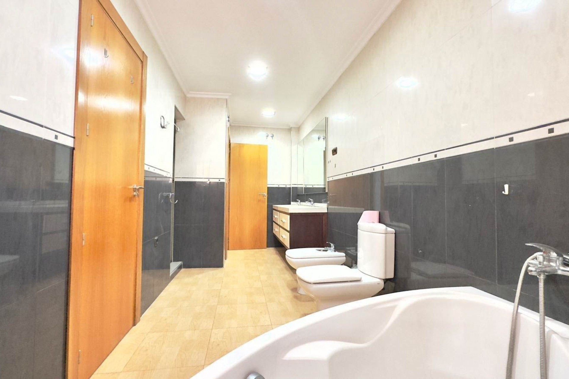 Reventa - Piso -
Torrevieja - Centro