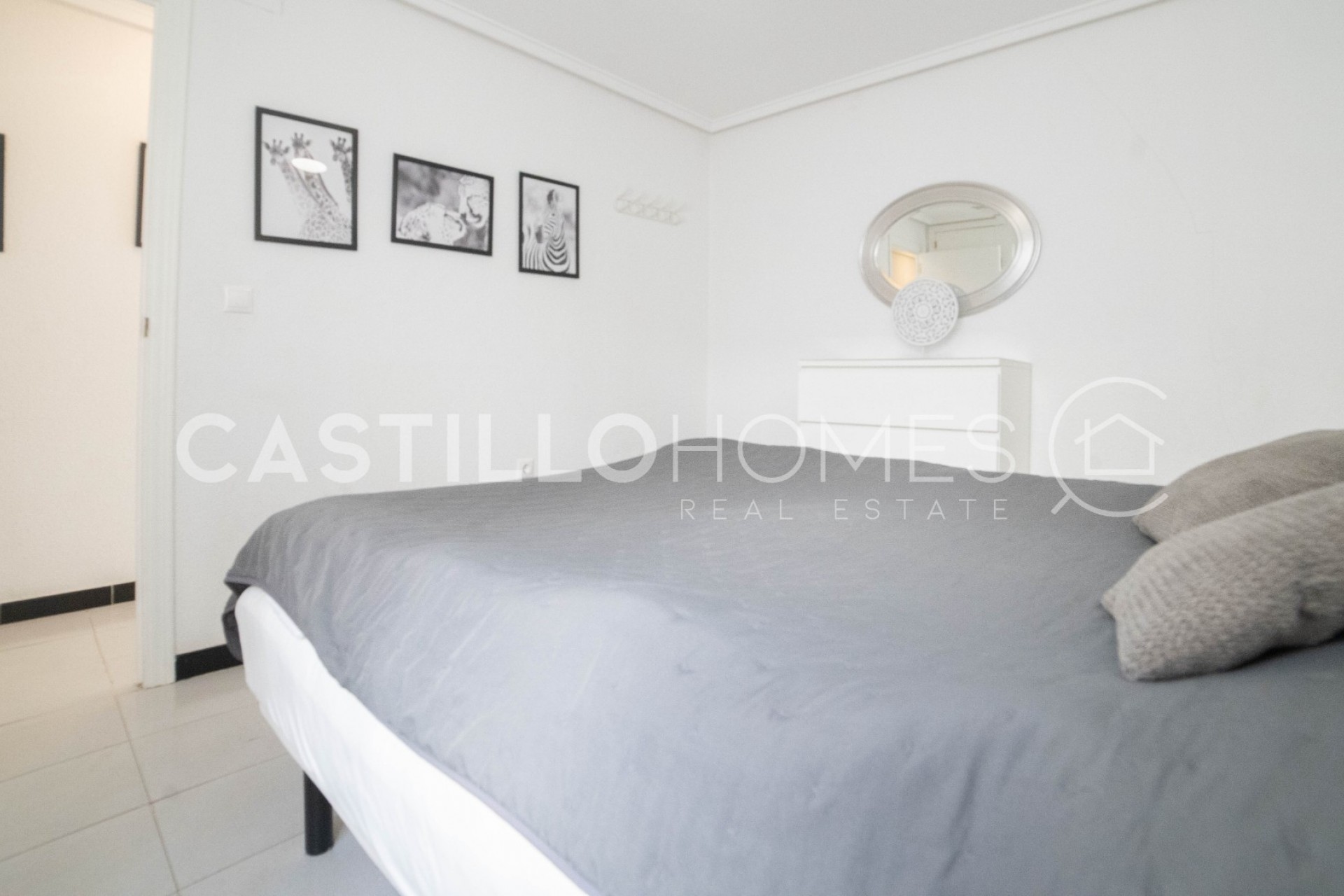 Reventa - Piso -
Torrevieja - Centro
