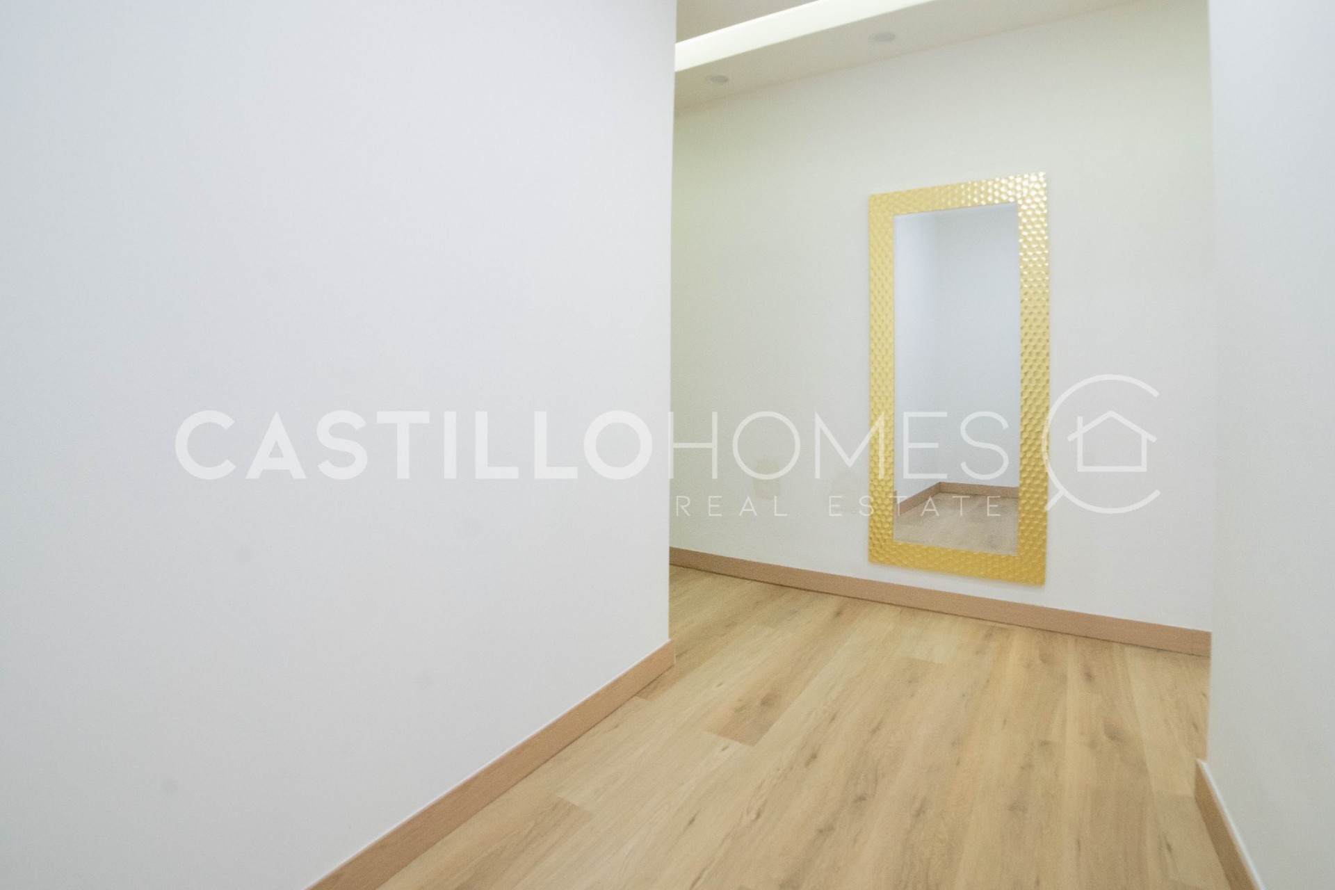 Reventa - Piso -
Torrevieja - Centro
