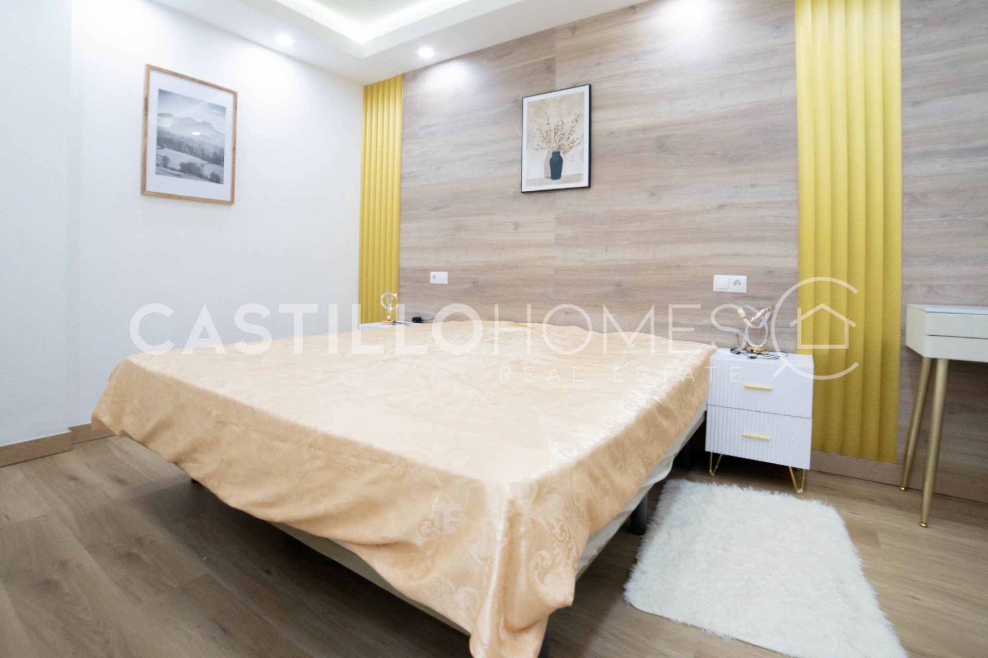 Reventa - Piso -
Torrevieja - Centro