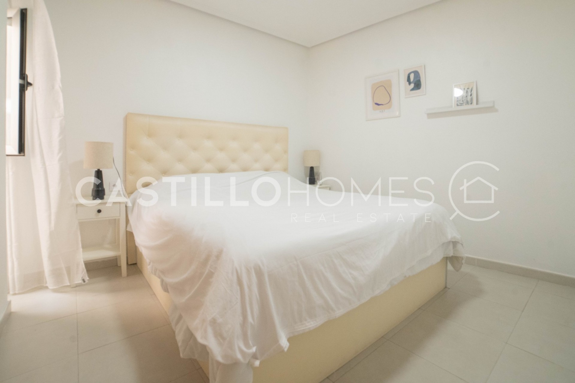 Reventa - Piso -
Torrevieja - Centro
