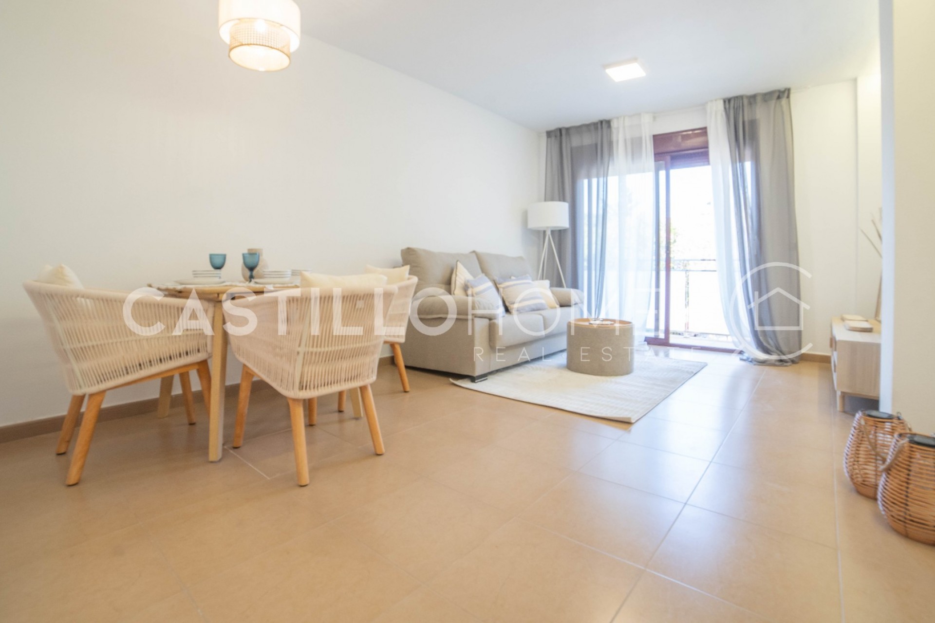 Reventa - Piso -
Torrevieja - El Acequión