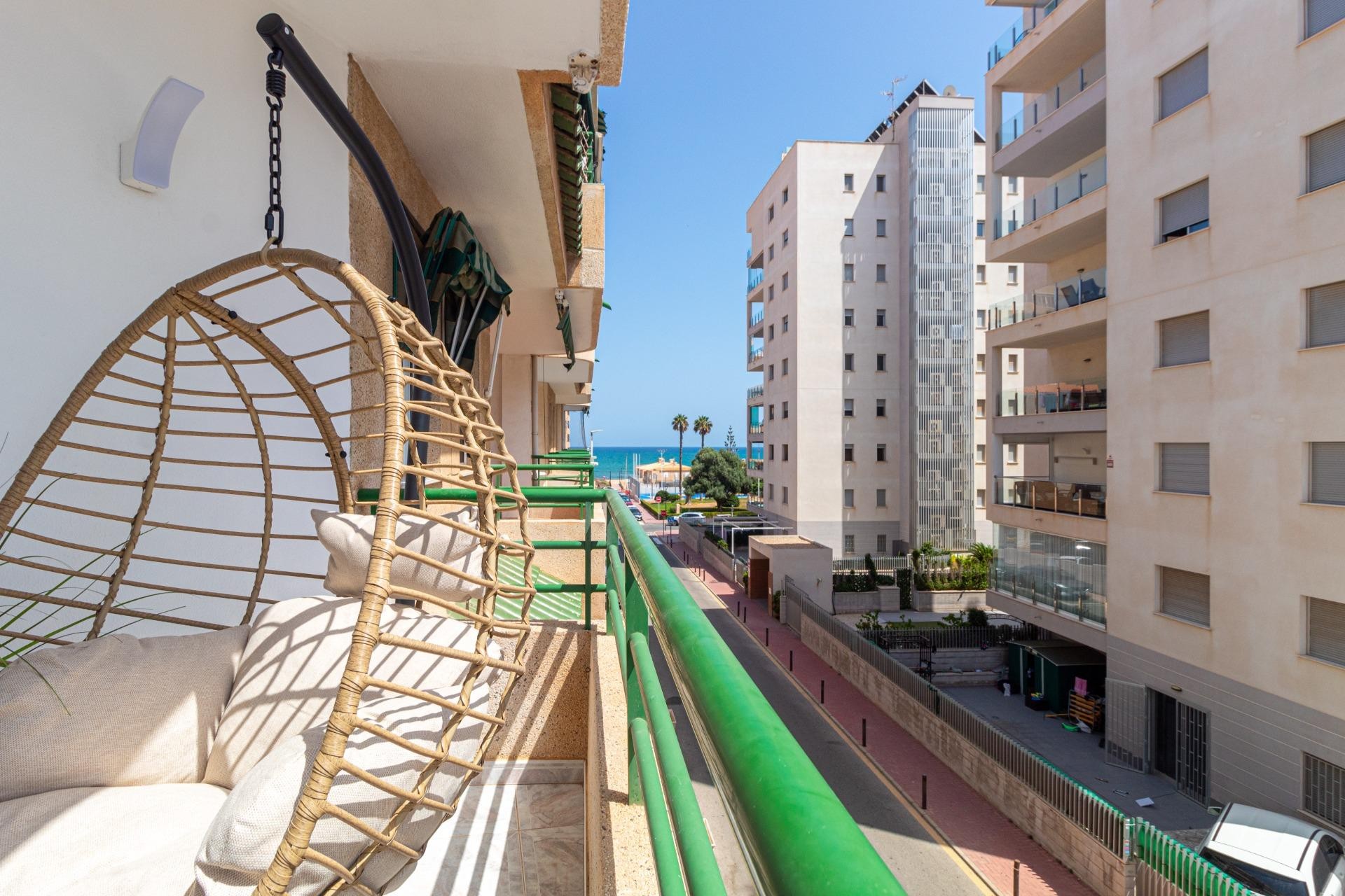 Reventa - Piso -
Torrevieja - La Mata pueblo