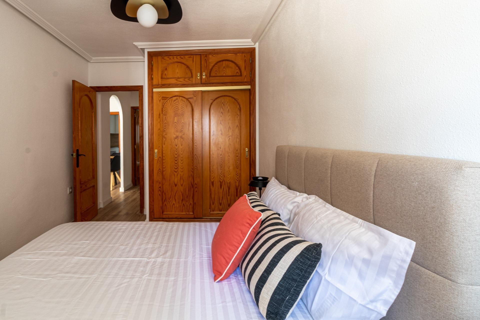 Reventa - Piso -
Torrevieja - La Mata pueblo