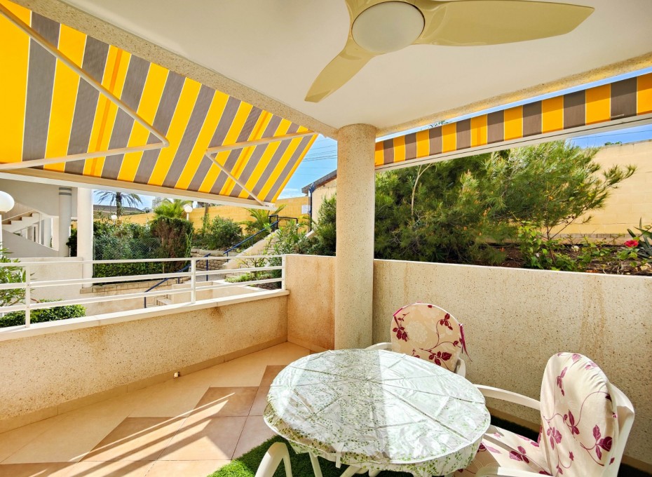 Reventa - Piso -
Torrevieja - La Mata