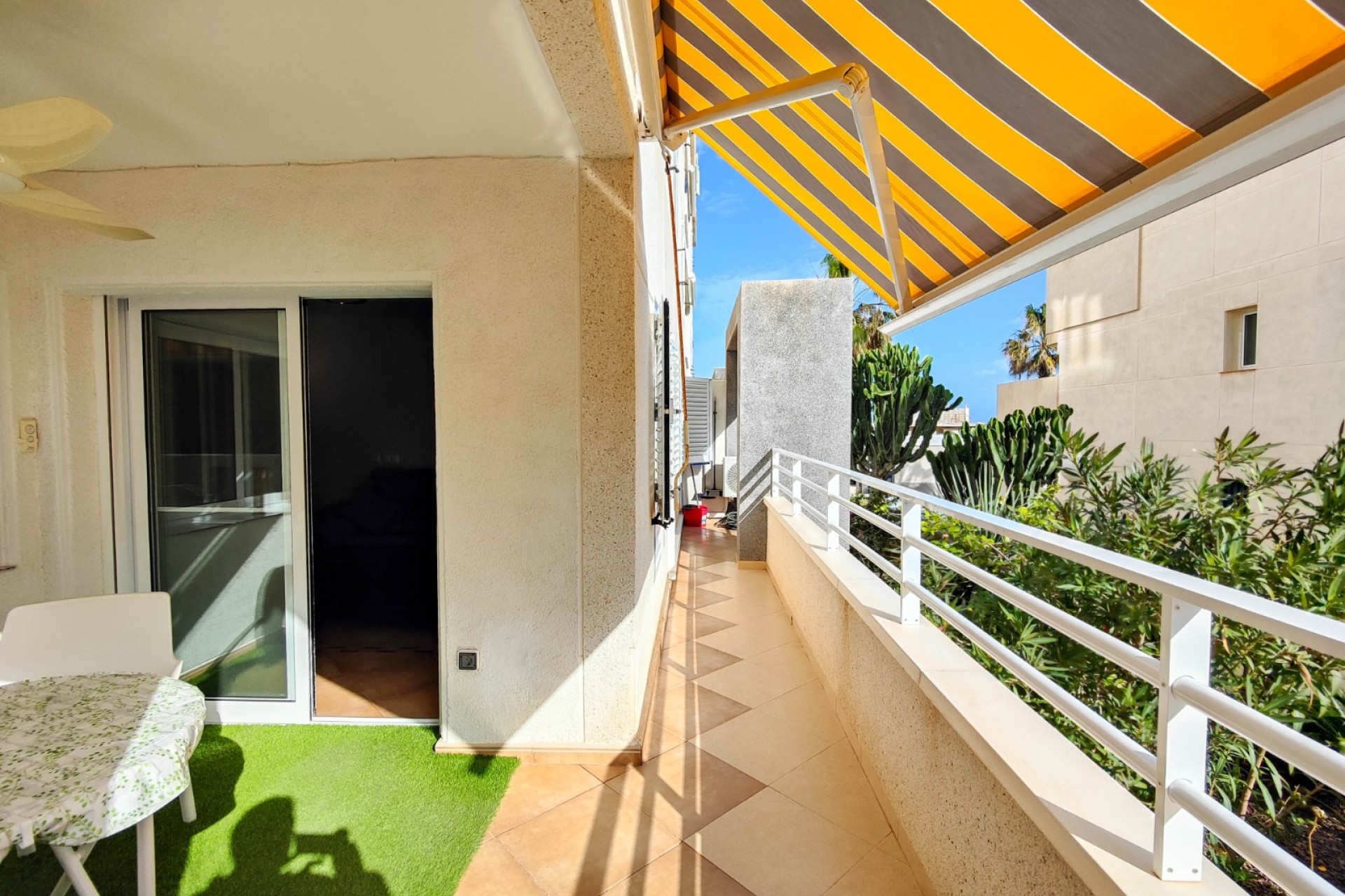 Reventa - Piso -
Torrevieja - La Mata