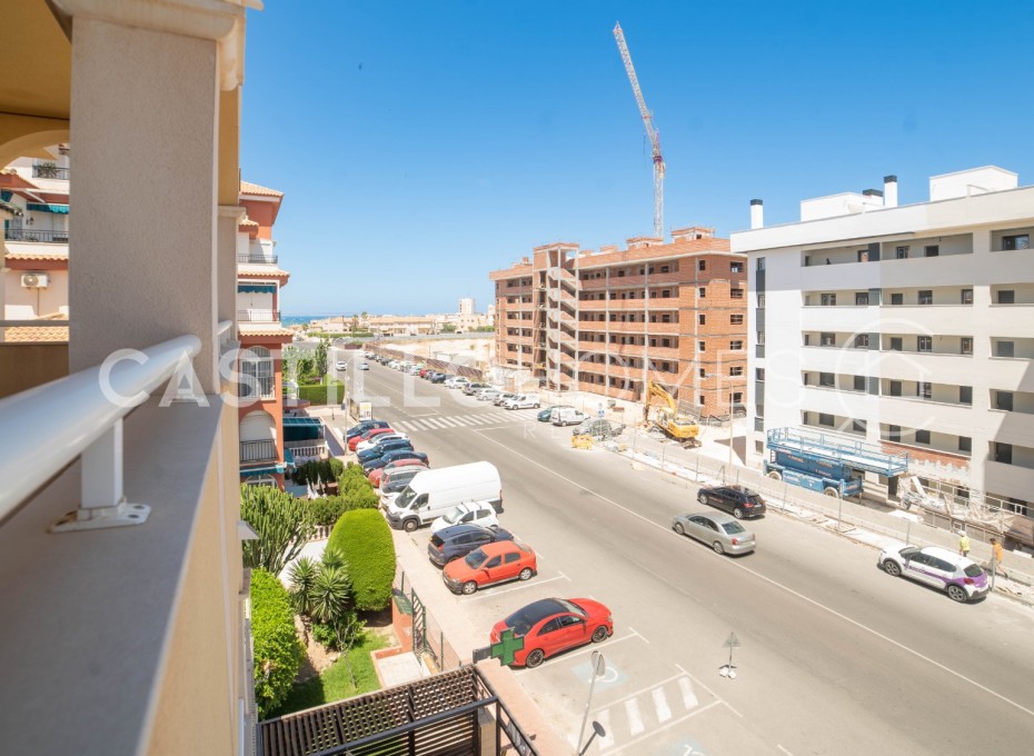 Reventa - Piso -
Torrevieja - La Mata