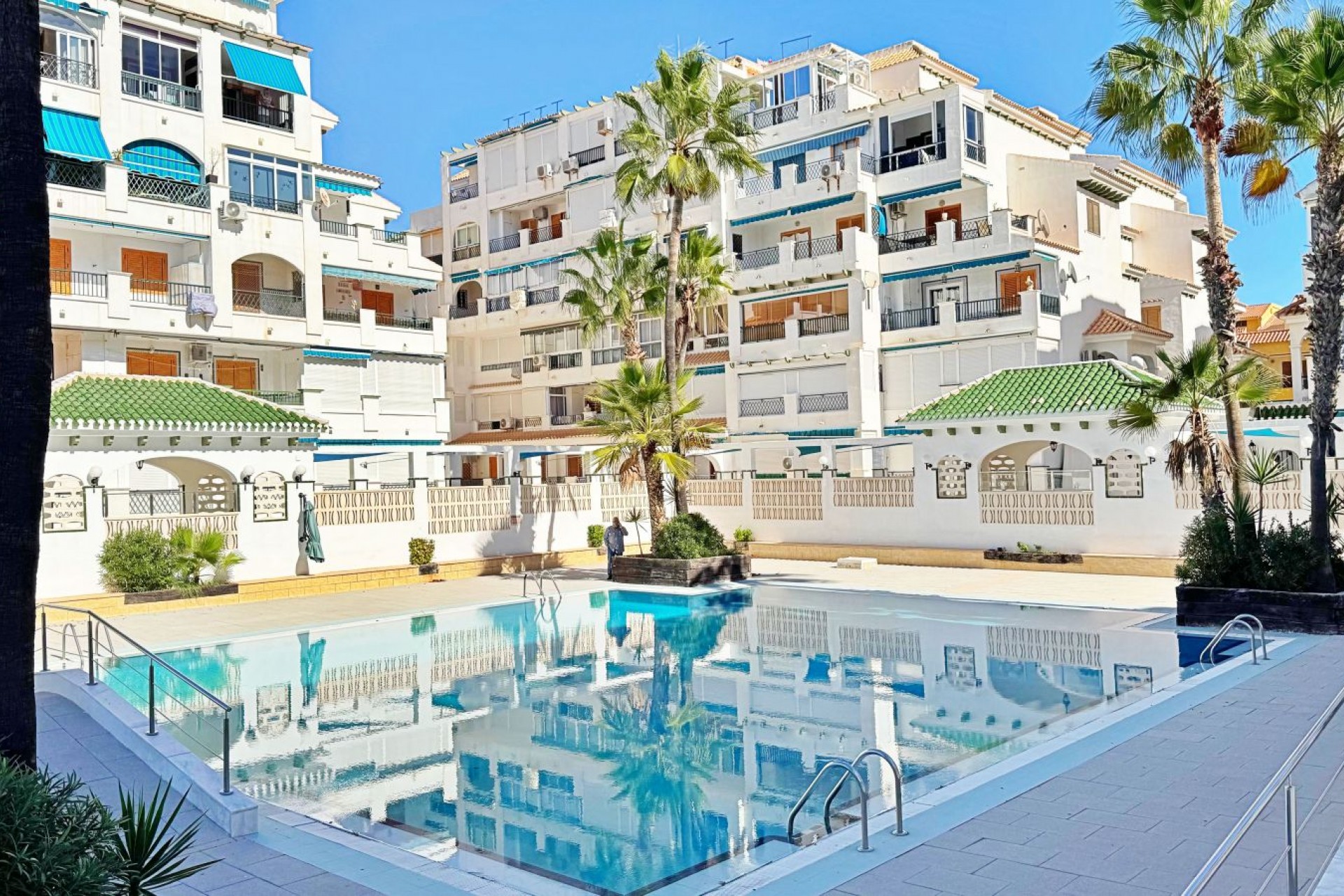 Reventa - Piso -
Torrevieja - La Mata