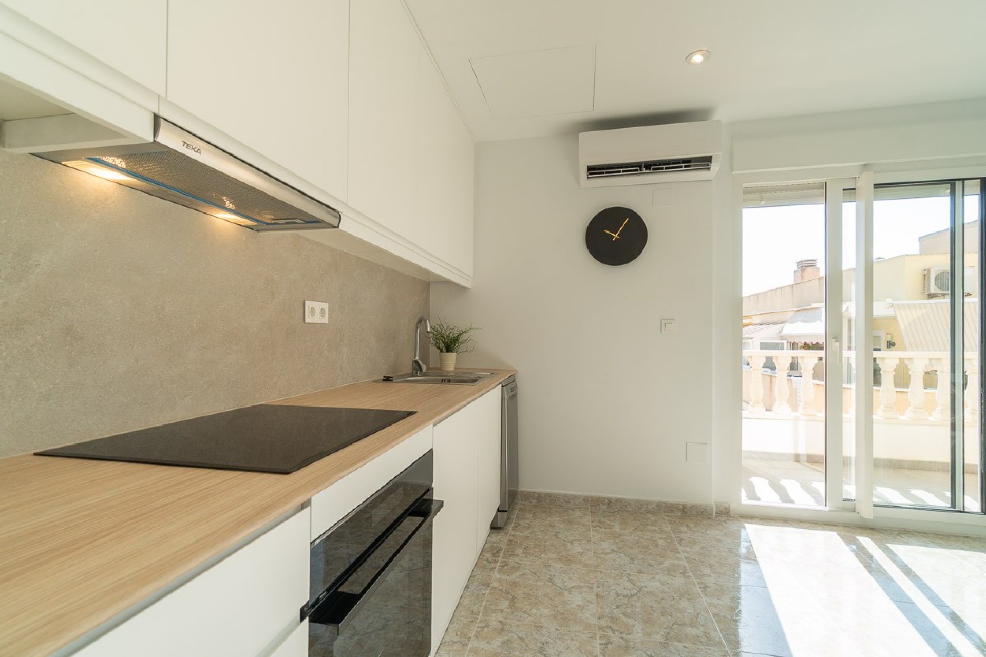 Reventa - Piso -
Torrevieja - La Mata