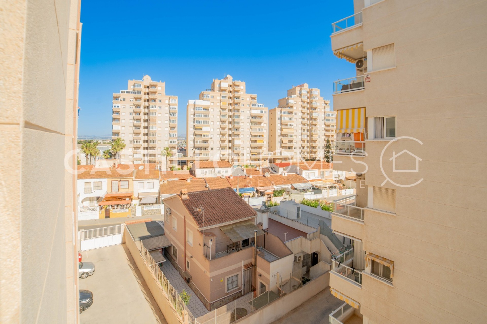 Reventa - Piso -
Torrevieja - Nueva Torrevieja - Aguas Nuevas