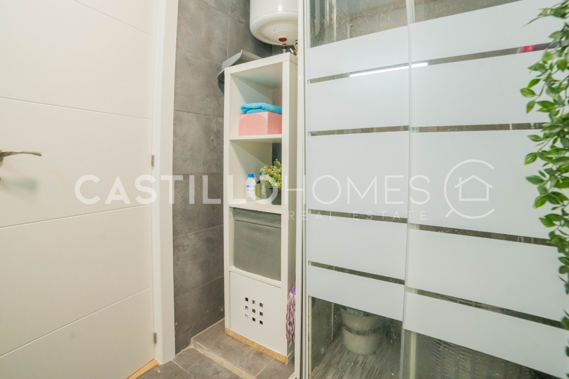 Reventa - Piso -
Torrevieja - Nueva Torrevieja - Aguas Nuevas