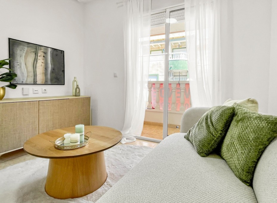 Reventa - Piso -
Torrevieja - Playa de los locos